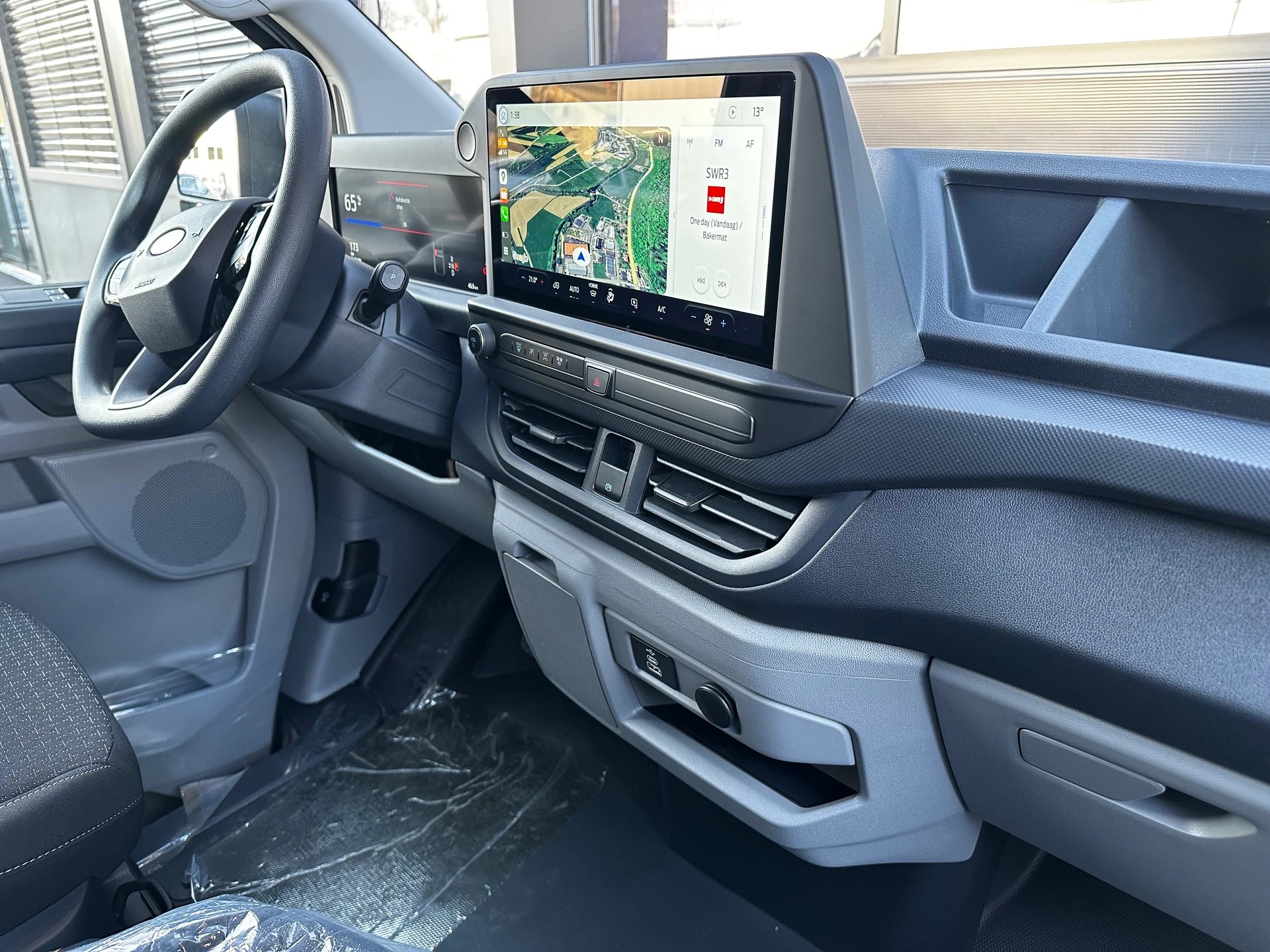 FORD Transit Custom Van 340 L2H1 65kWh Trend-image-9