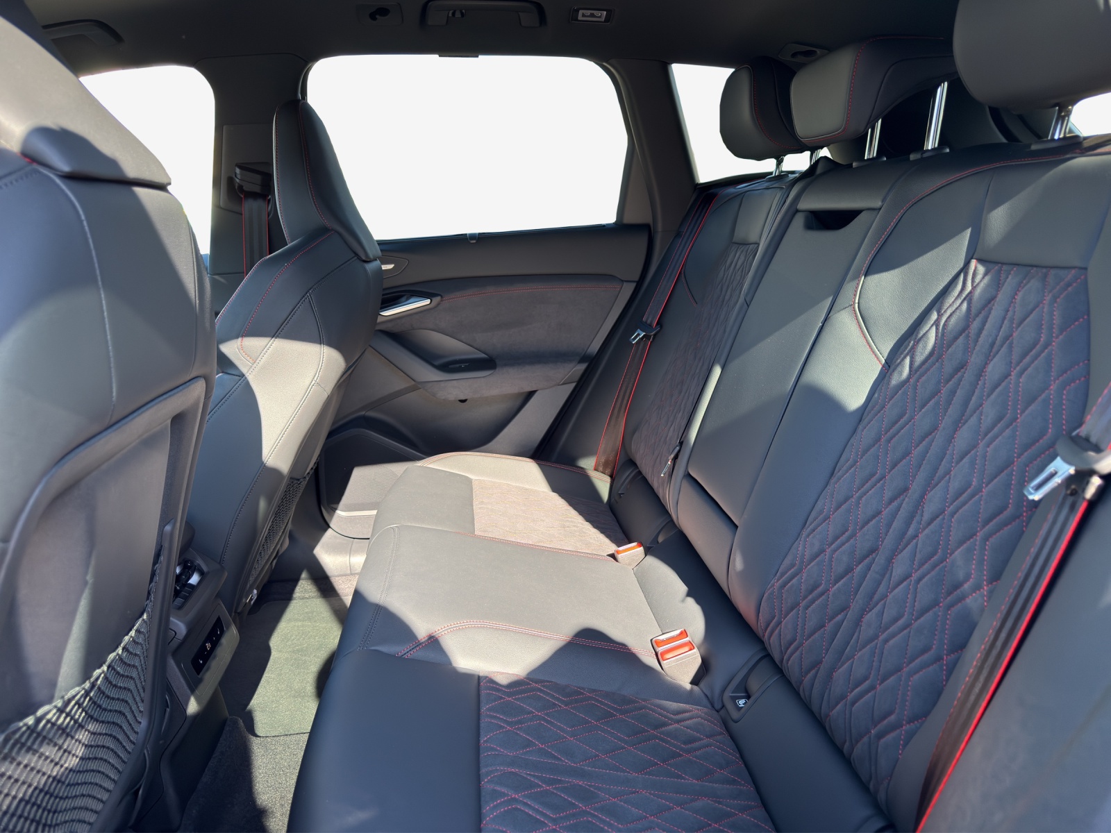 AUDI Q6 e-tron quattro-image-14
