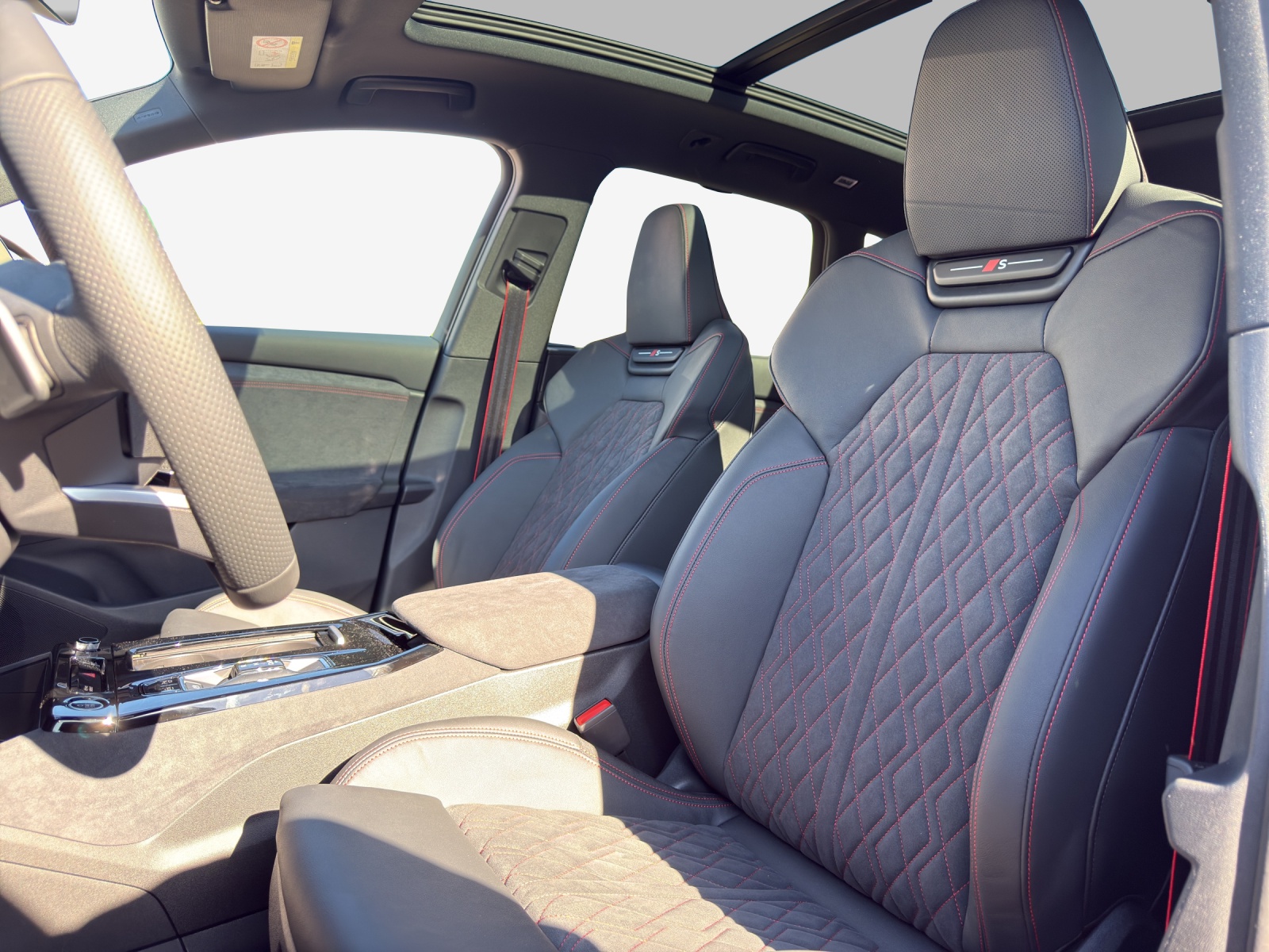 AUDI Q6 e-tron quattro-image-9