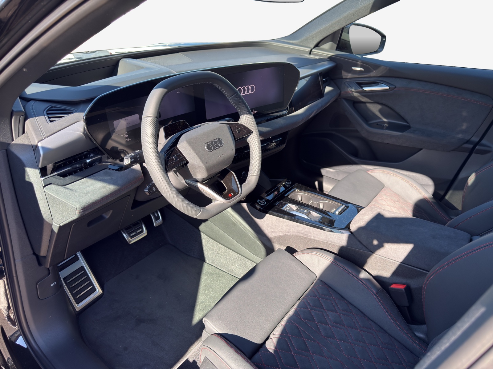 AUDI Q6 e-tron quattro-image-10