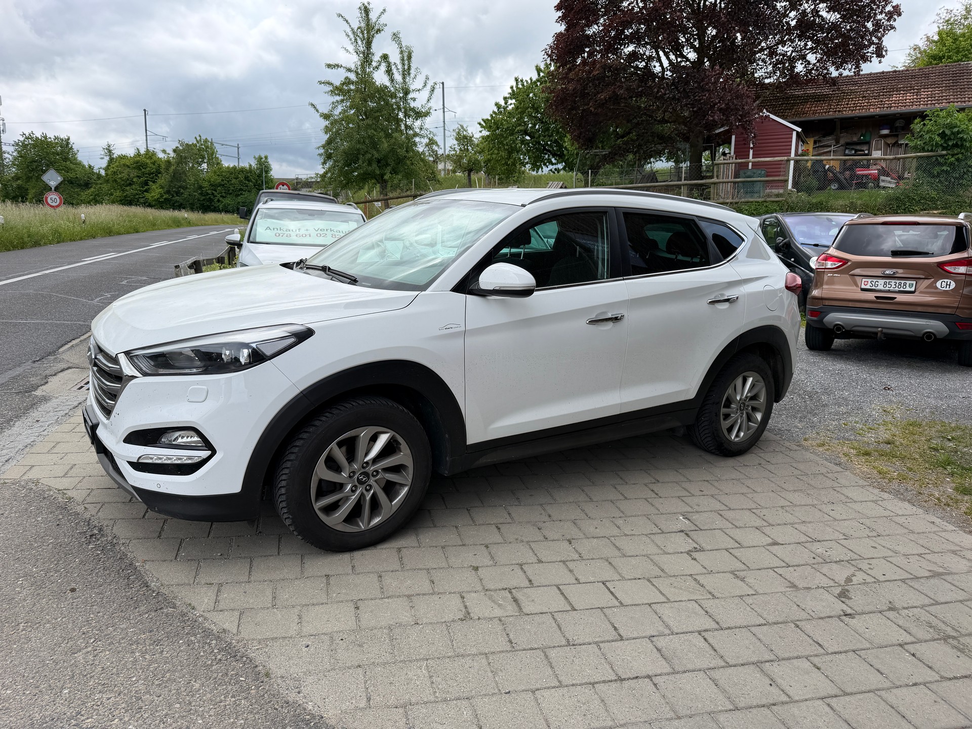 HYUNDAI Tucson 2.0 CRDI Plena 4WD Automatic-image-3