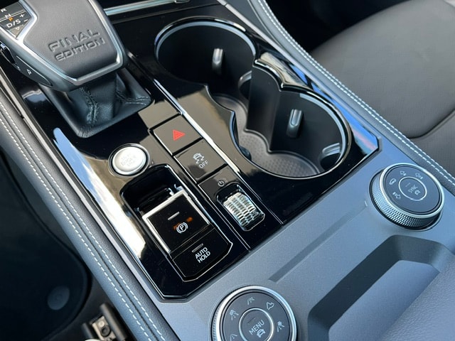 VW Touareg 3.0 TDI R-Line Final Edition Tiptronic-image-23