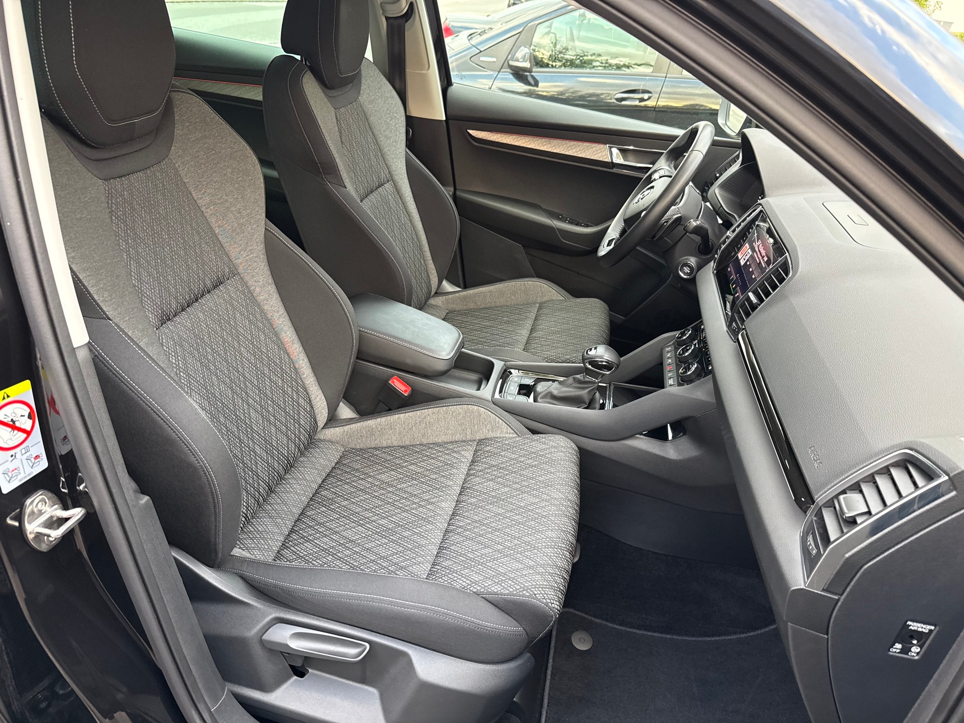 SKODA Karoq 2.0 TDI Style 4x4 DSG-image-23