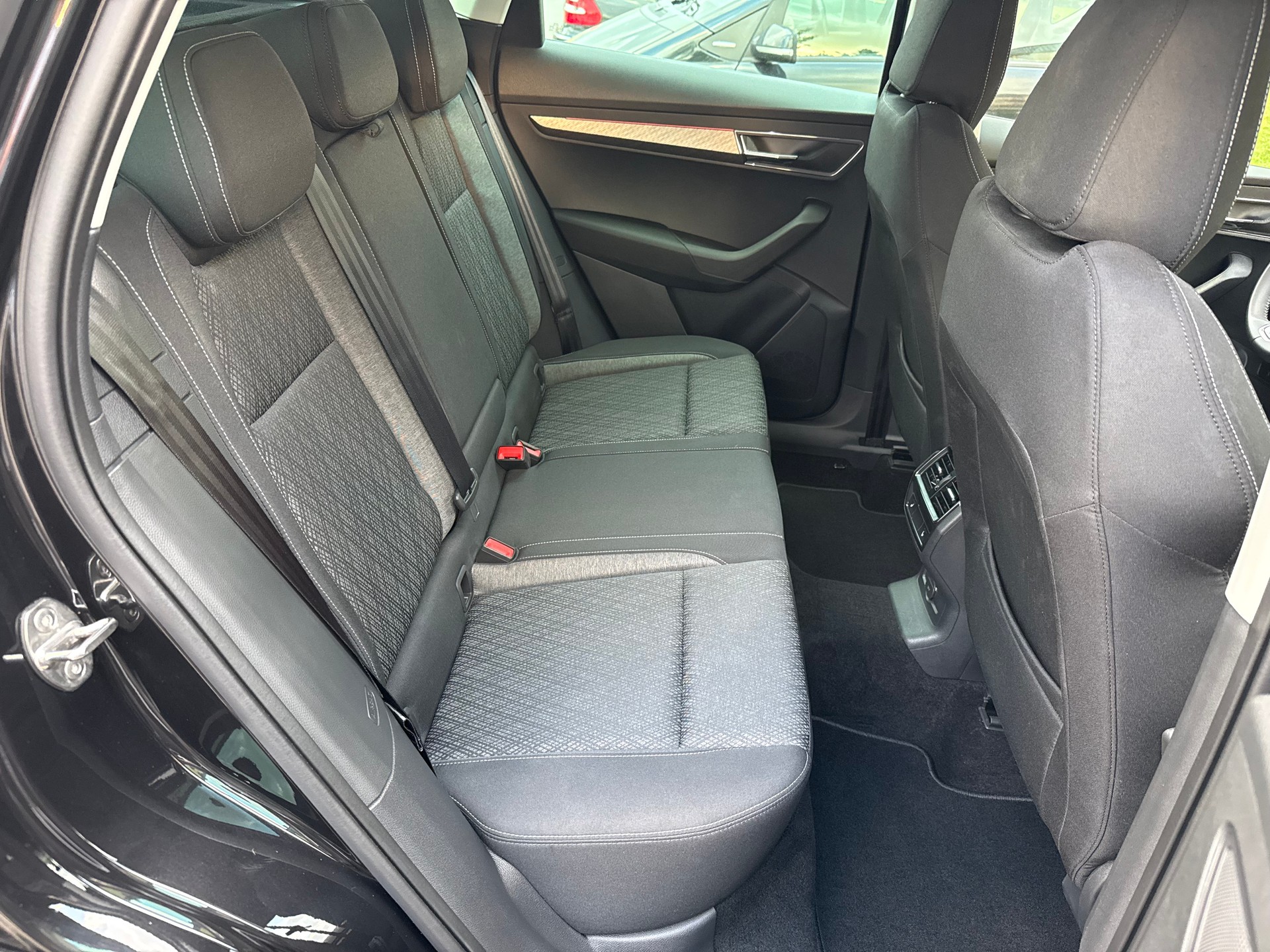 SKODA Karoq 2.0 TDI Style 4x4 DSG-image-19