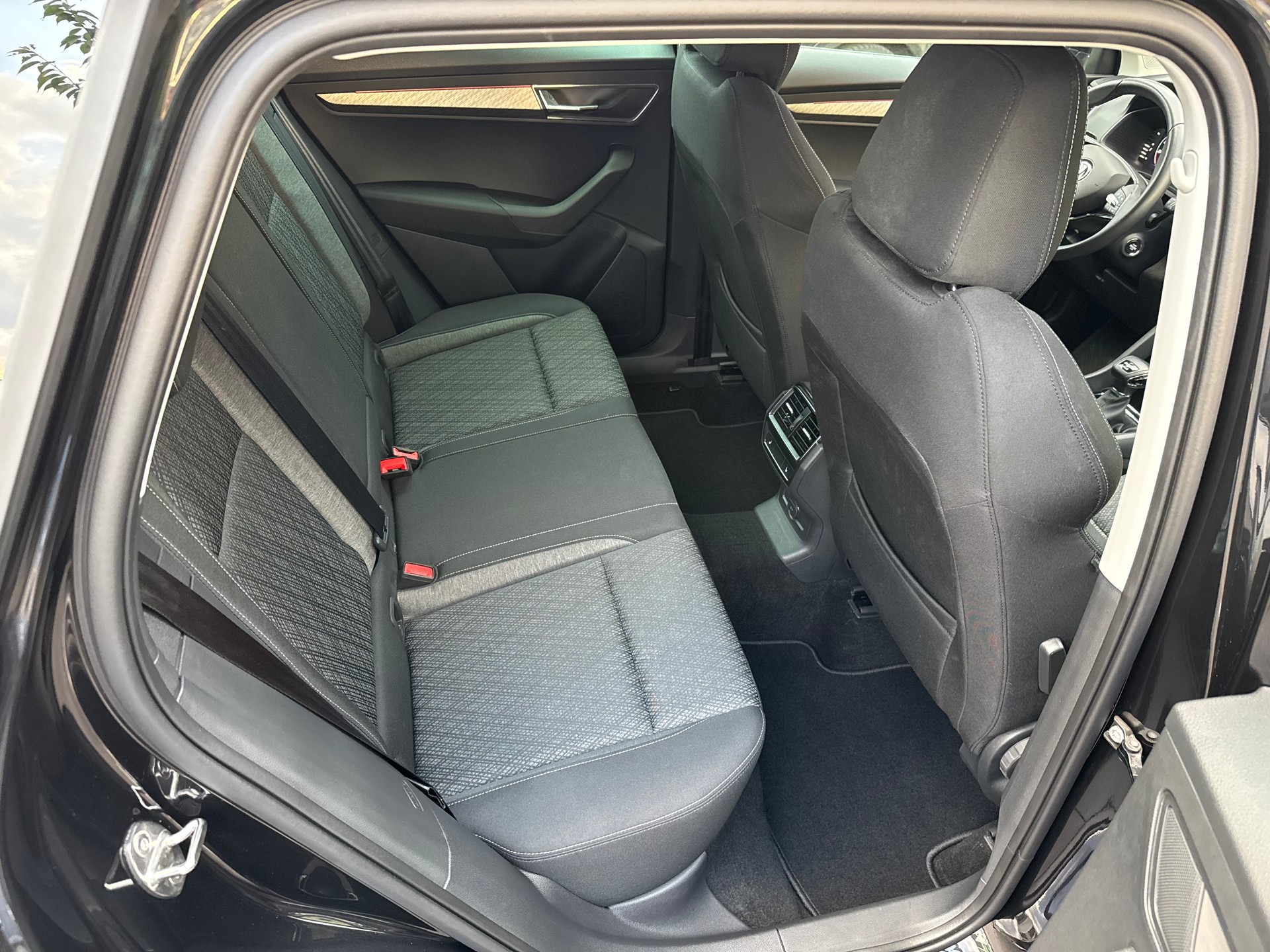 SKODA Karoq 2.0 TDI Style 4x4 DSG-image-20