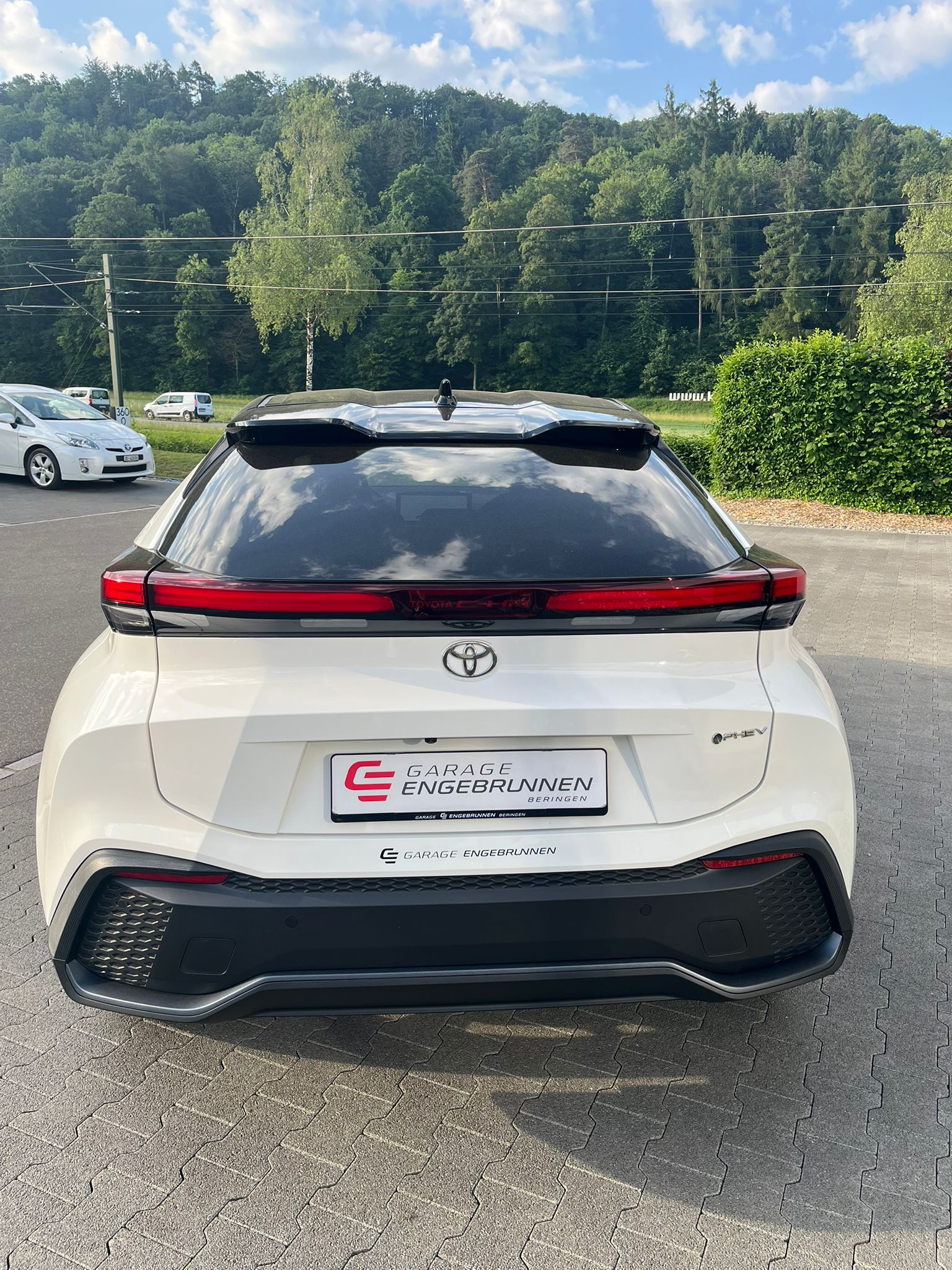 TOYOTA C-HR 2.0 PHEV CVT Style-image-3
