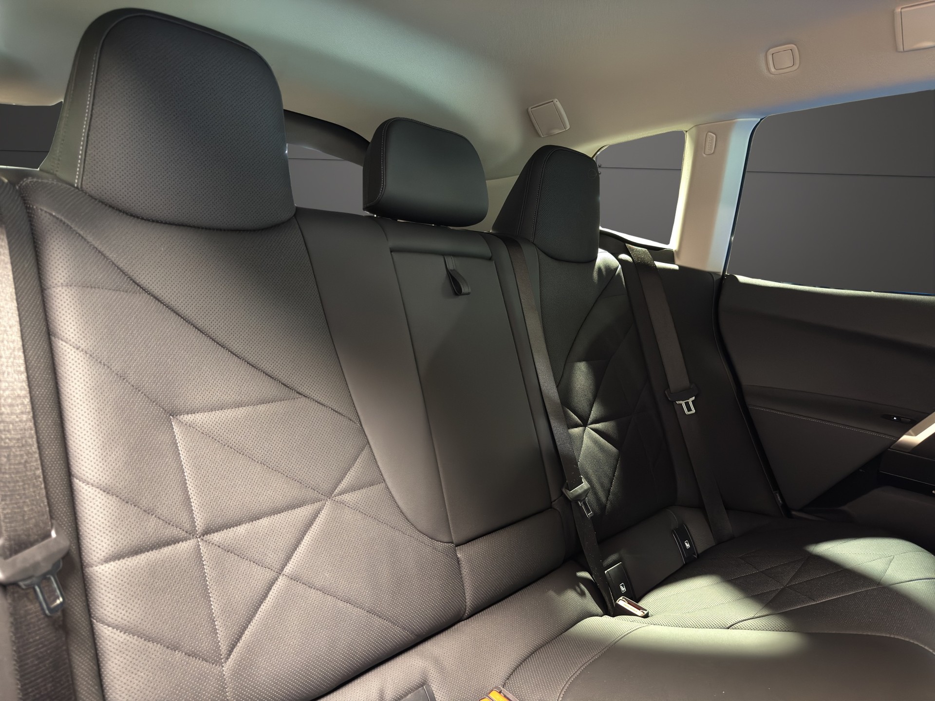 BMW iX xDrive50-image-17