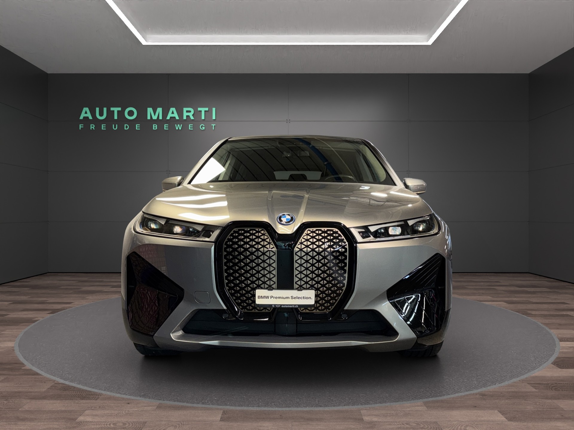 BMW iX xDrive50-image-5