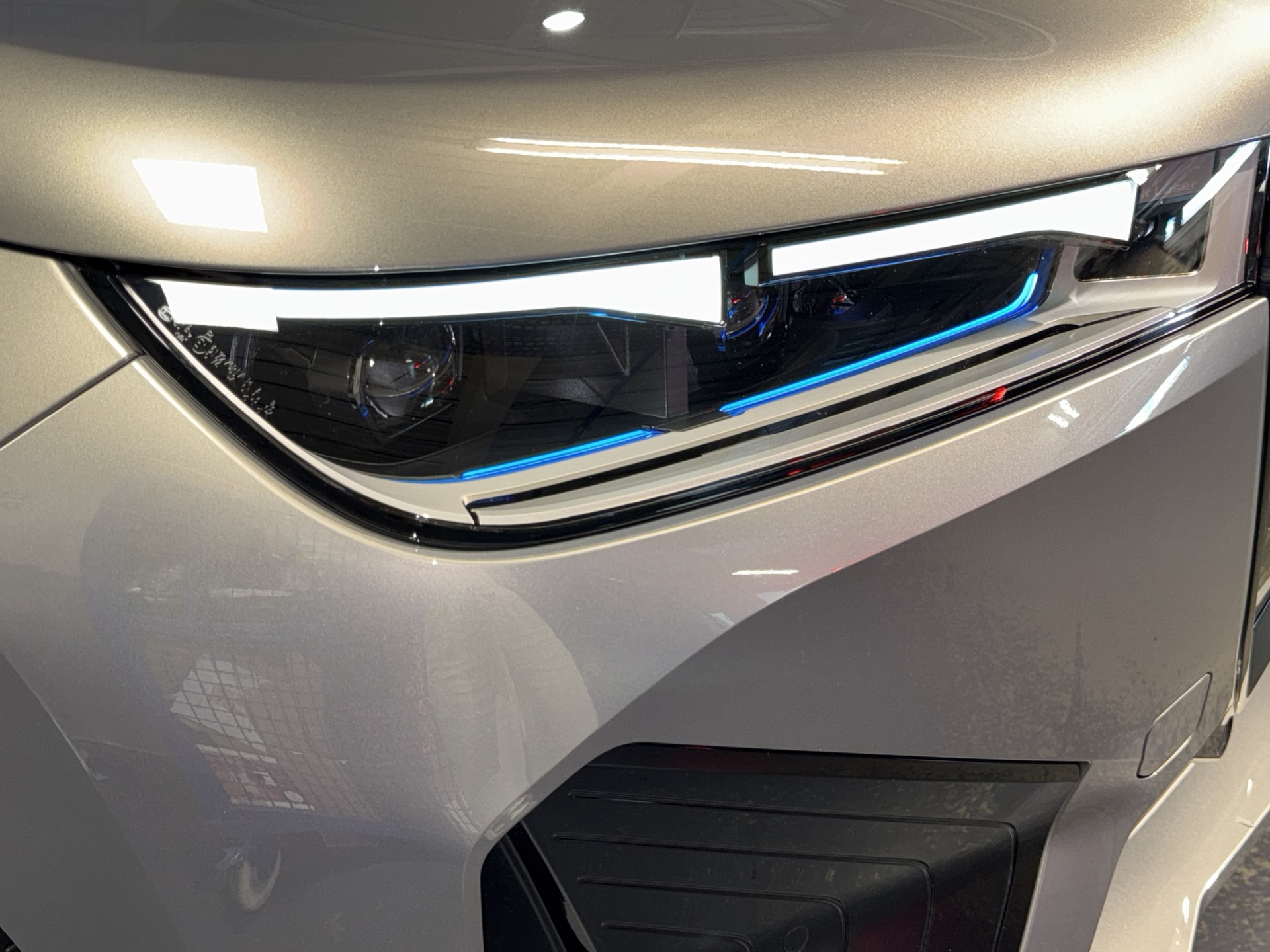 BMW iX xDrive50-image-7
