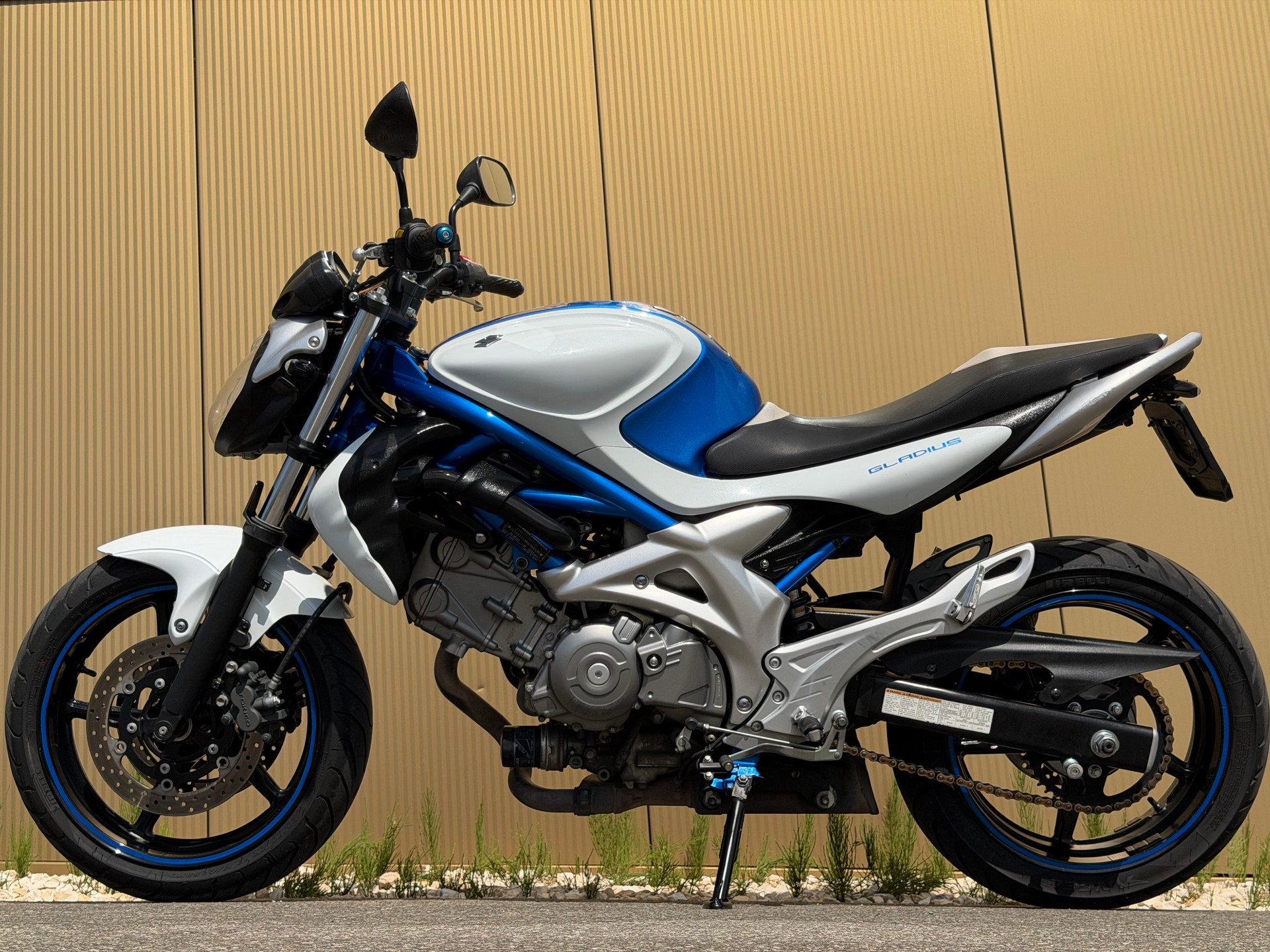 SUZUKI SFV 650 Gladius-image-10