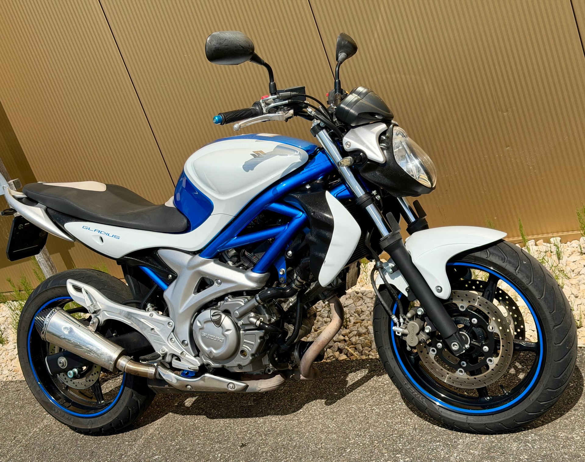 SUZUKI SFV 650 Gladius-showroom-element-2