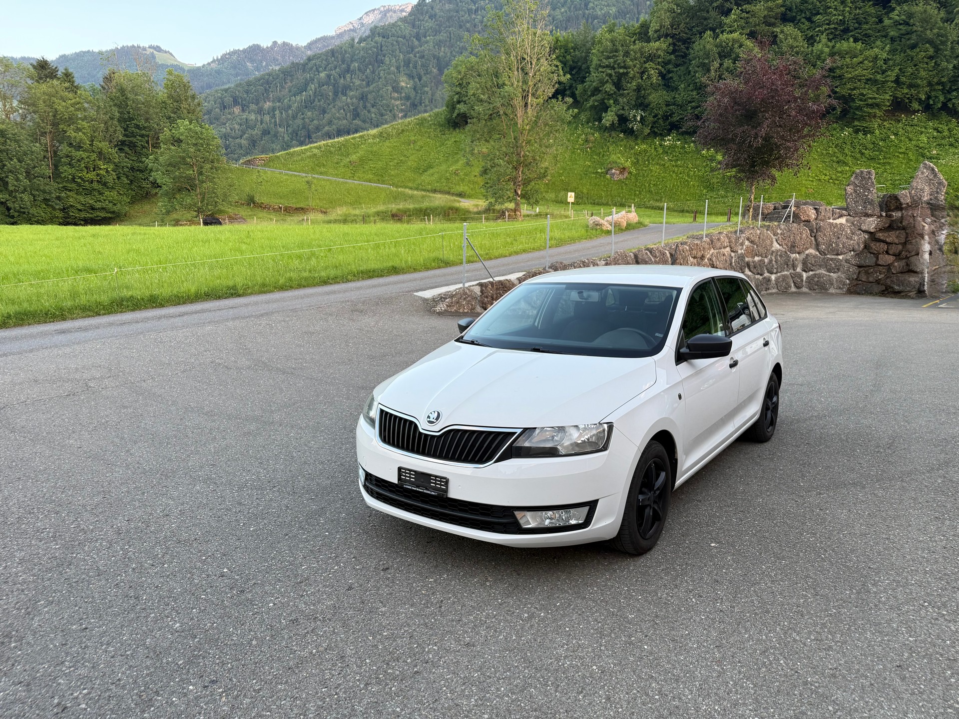 SKODA Rapid Spaceback 1.2 TSI Ambition-showroom-element-1