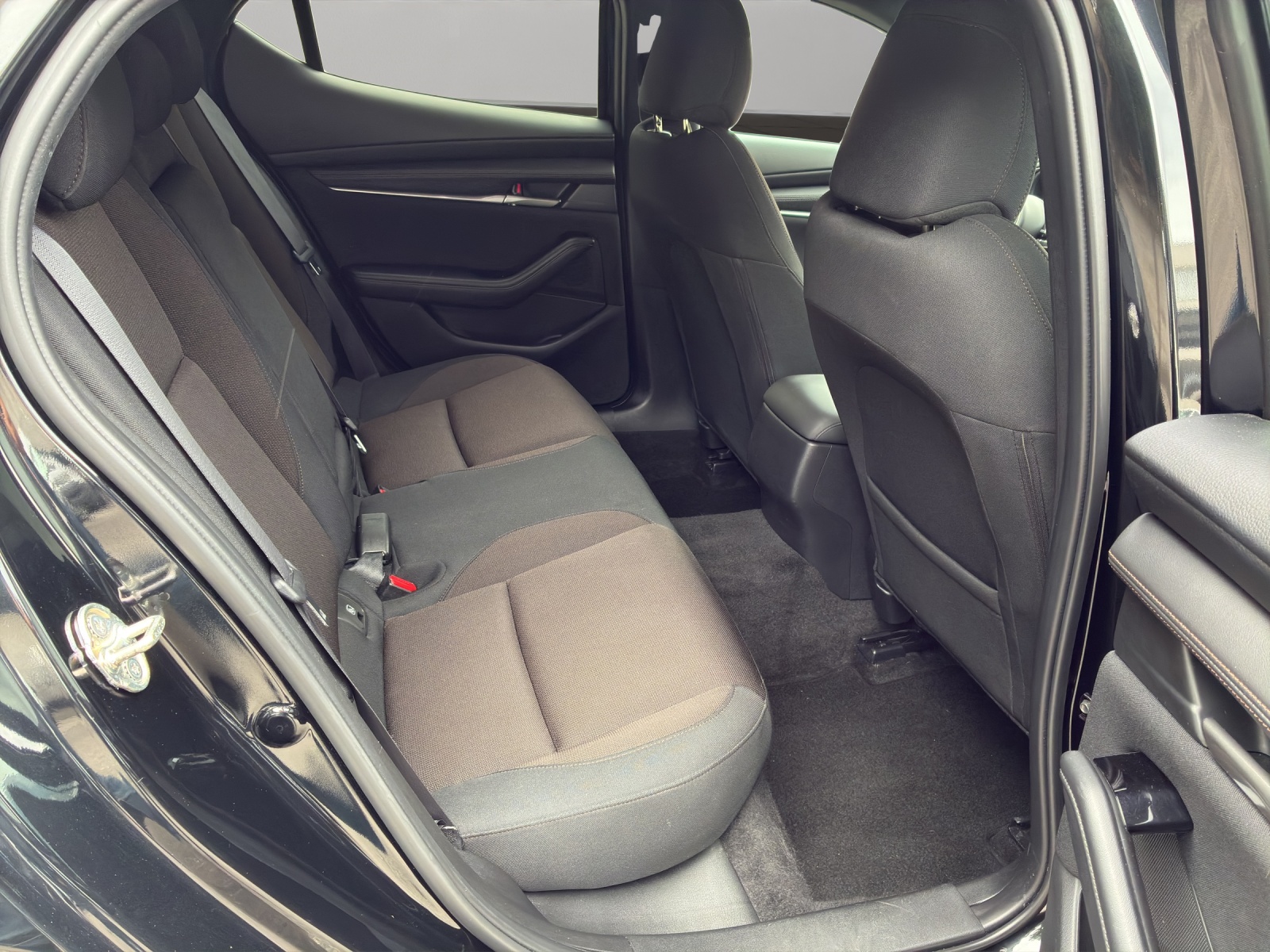 MAZDA 3 Hatchback SKYACTIV-X M Hybrid 180 Revolution AWD-image-14