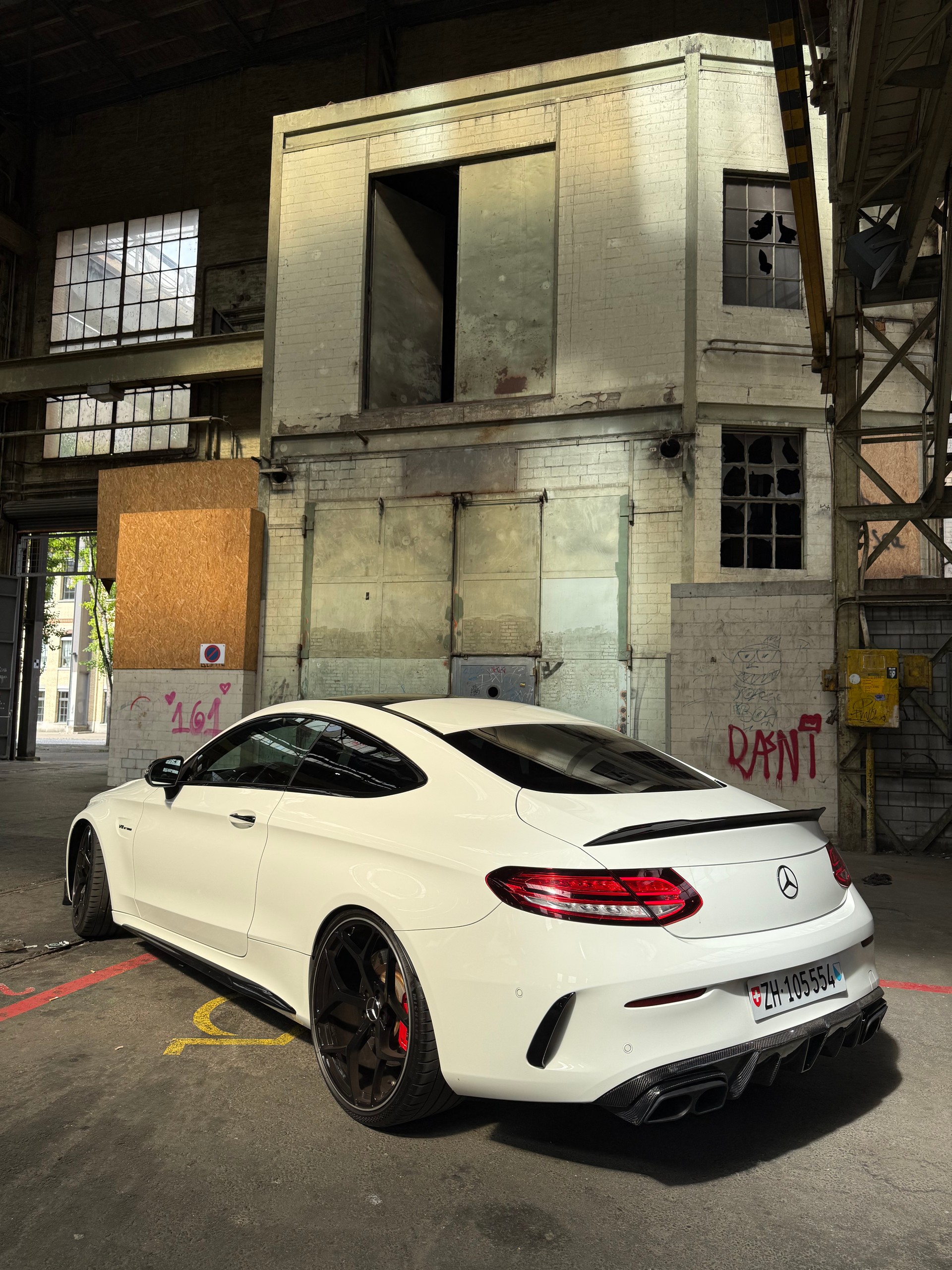 MERCEDES-BENZ C 63 S AMG-image-2