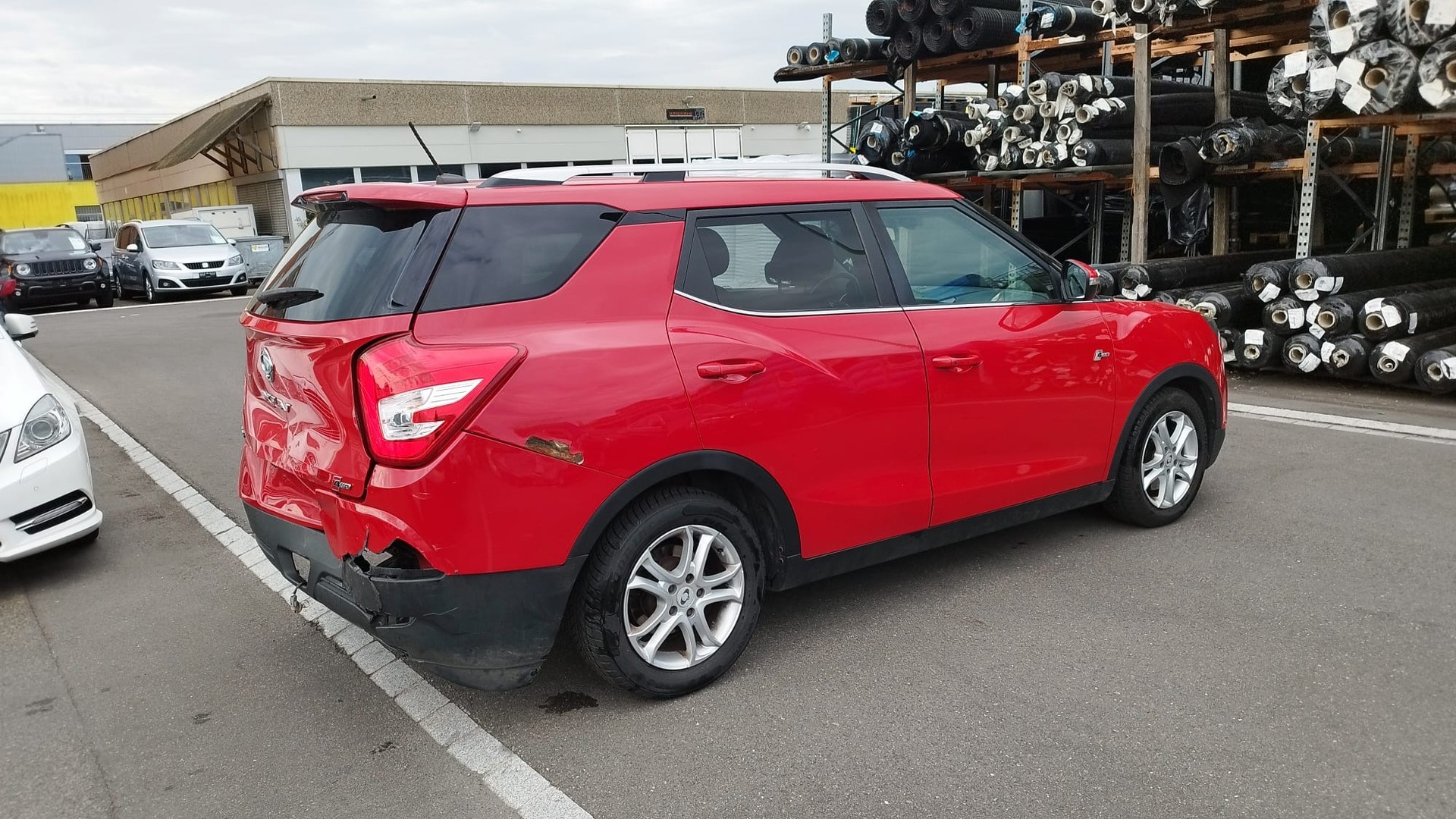 KGM-SsangYong XLV 1.6 eXDi Sapphire 4WD Automatic-image-4
