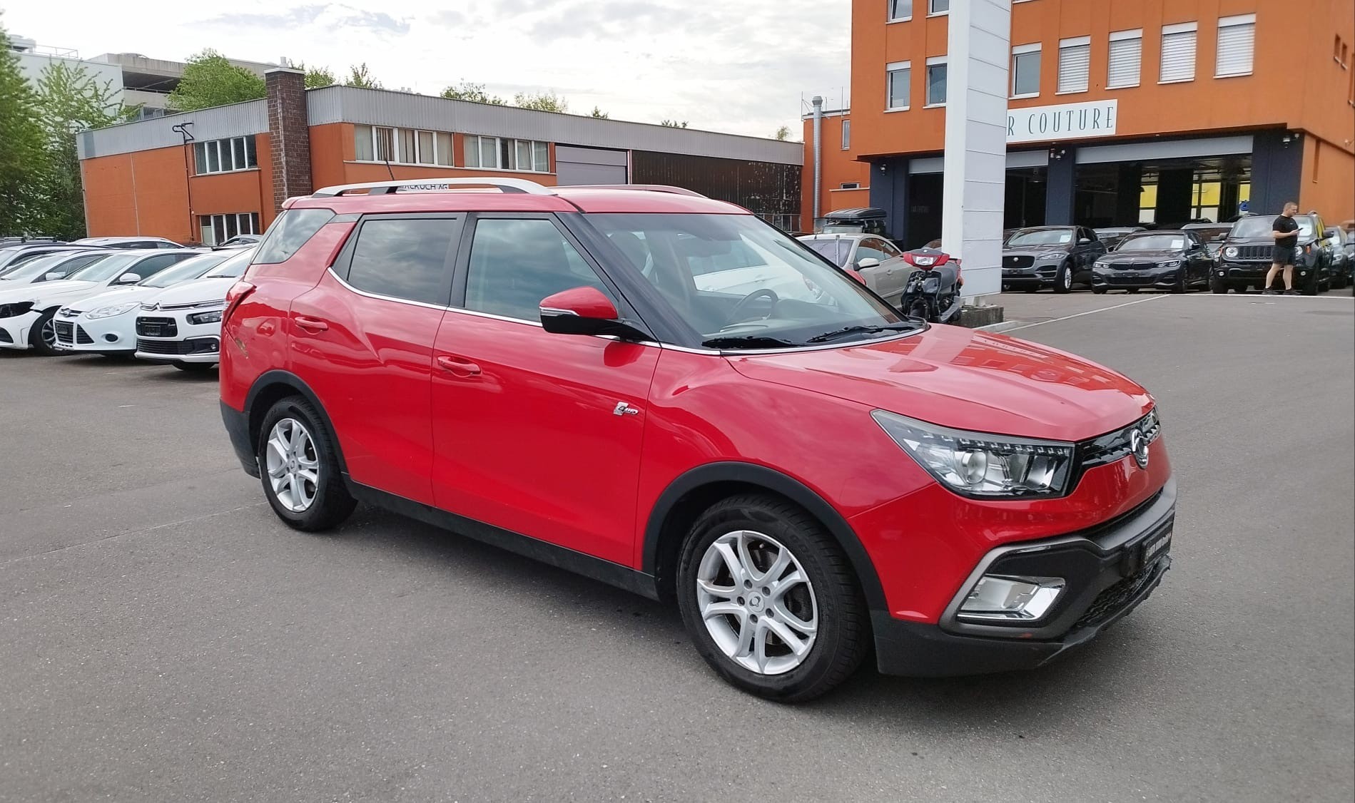 KGM-SsangYong XLV 1.6 eXDi Sapphire 4WD Automatic-image-5