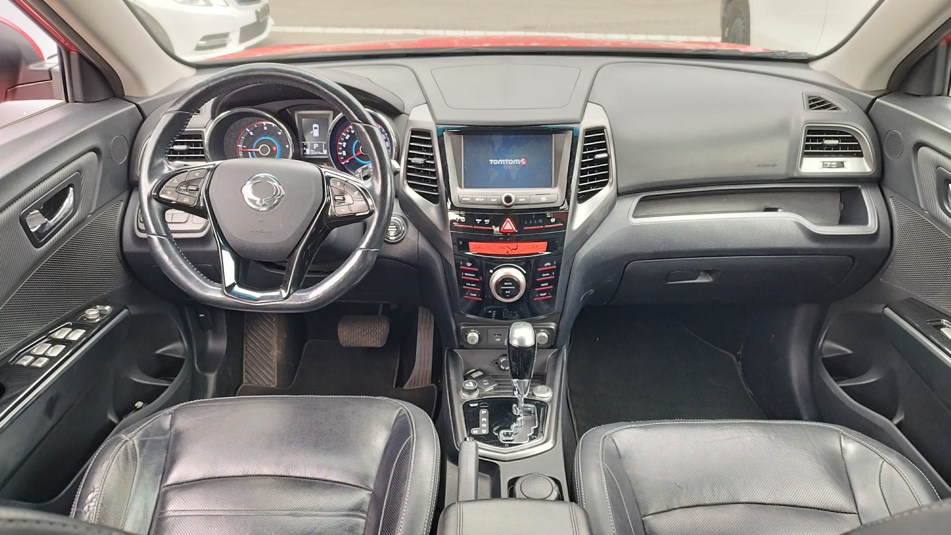 KGM-SsangYong XLV 1.6 eXDi Sapphire 4WD Automatic-image-9