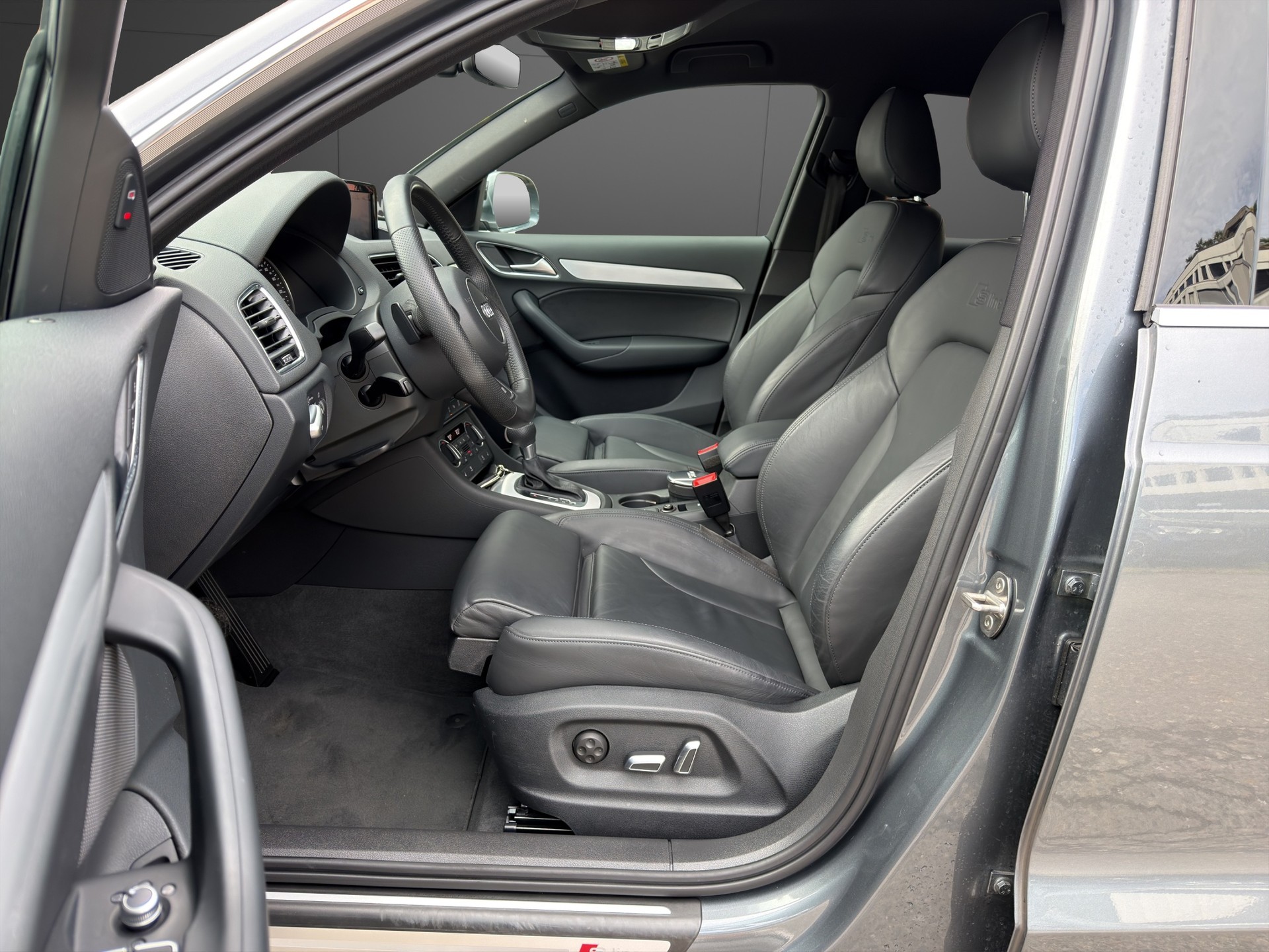 AUDI Q3 2.0 TDI S Line S-Tronic quattro Facelift 184PS-image-11