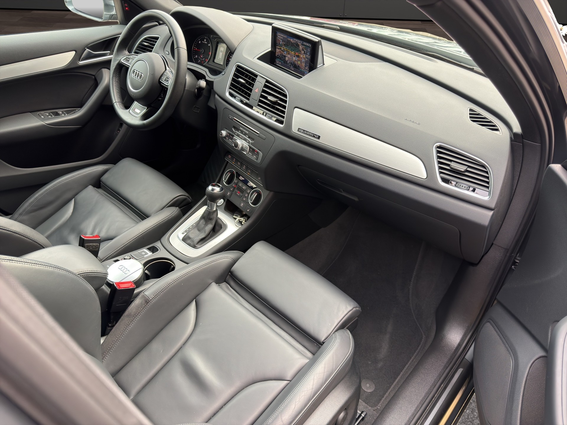 AUDI Q3 2.0 TDI S Line S-Tronic quattro Facelift 184PS-image-13