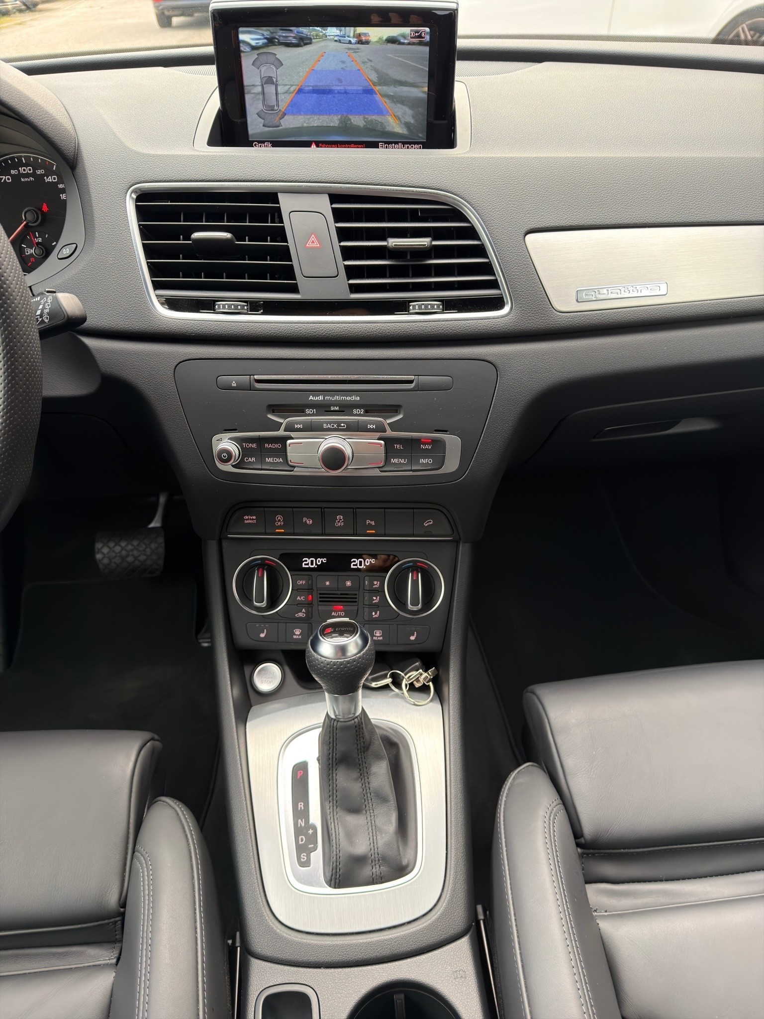 AUDI Q3 2.0 TDI S Line S-Tronic quattro Facelift 184PS-image-14