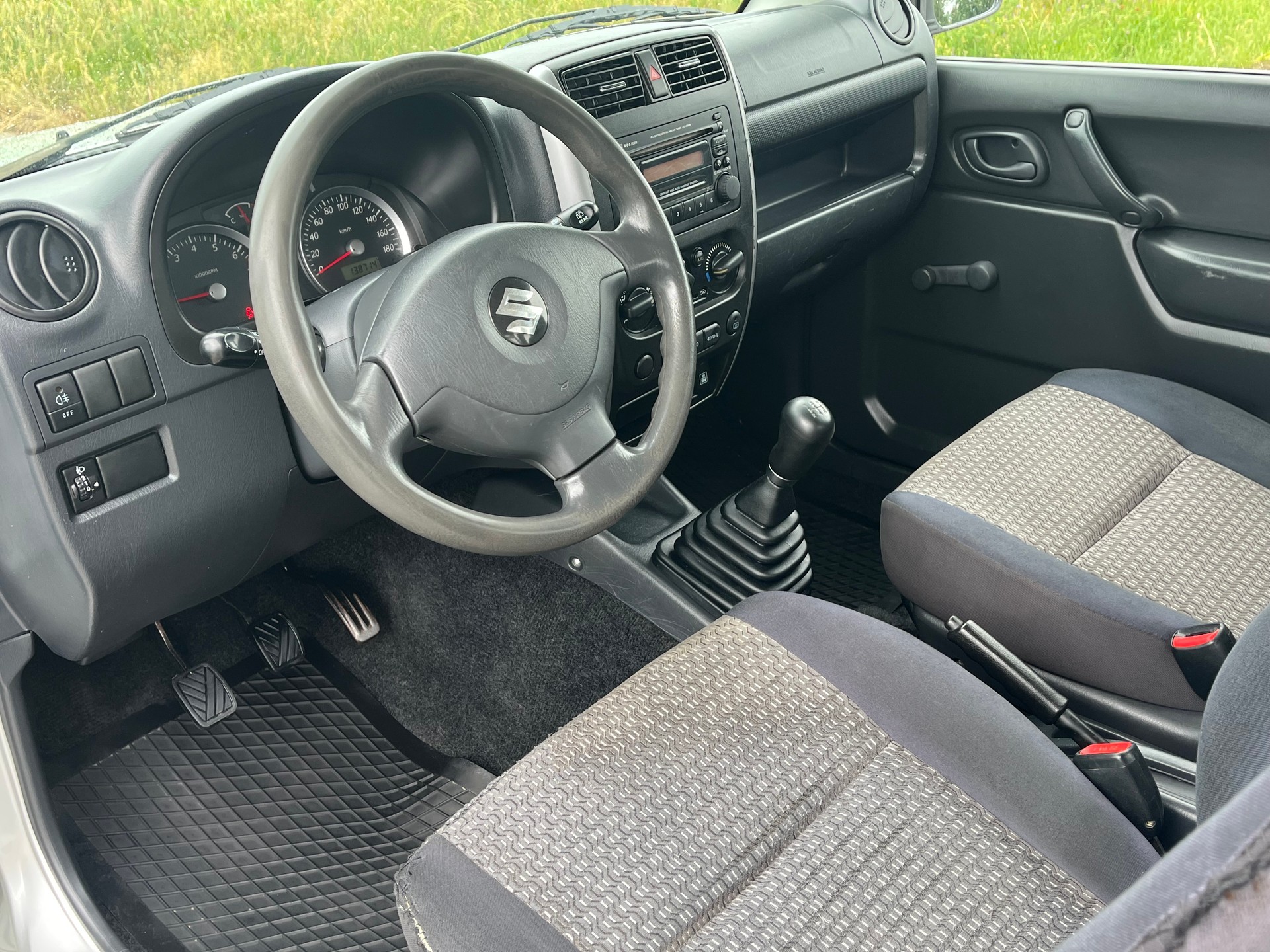 SUZUKI Jimny 1.3 16V GL Top-image-7
