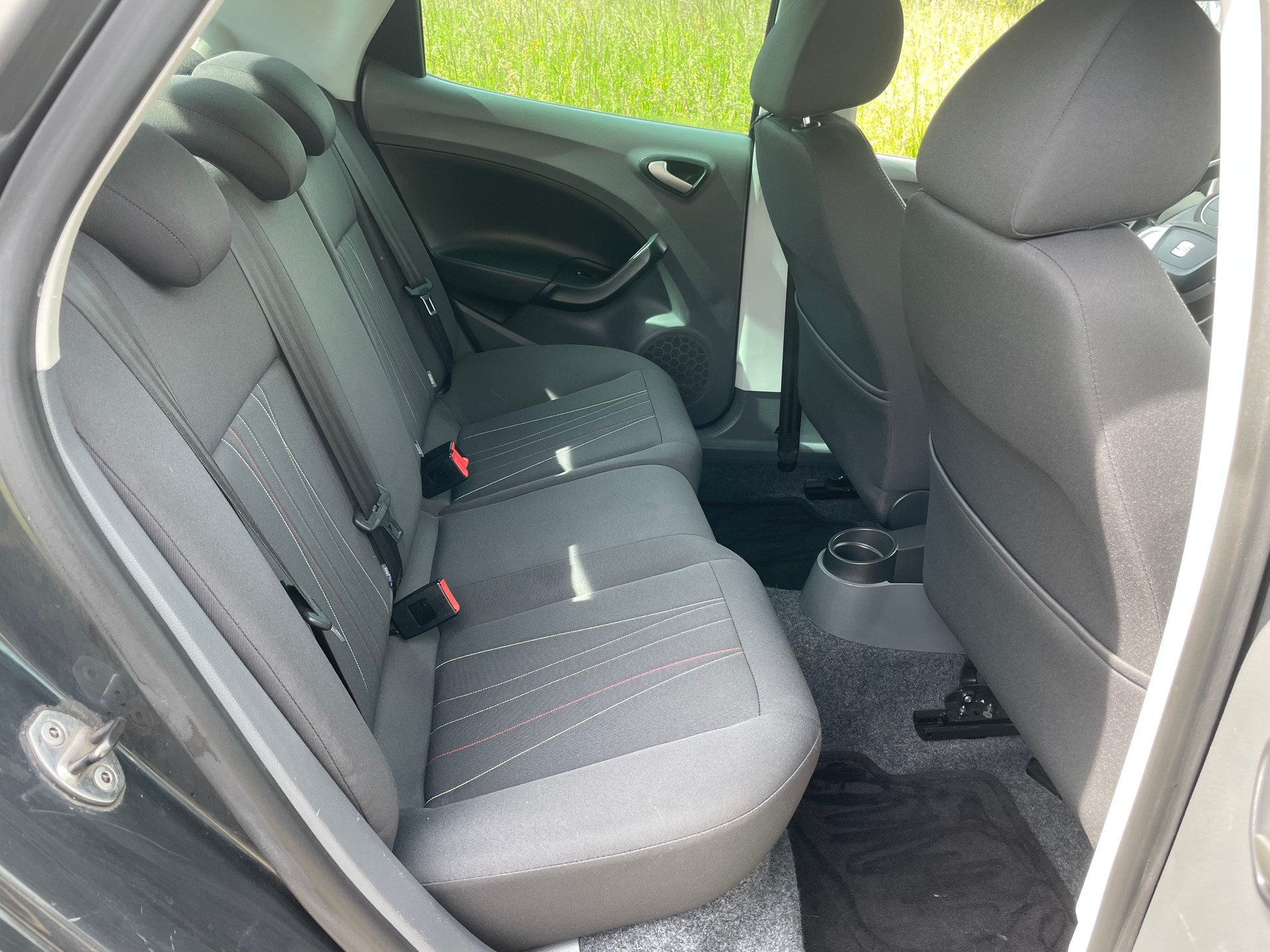 SEAT Ibiza 1.2 TSI Sport-image-8