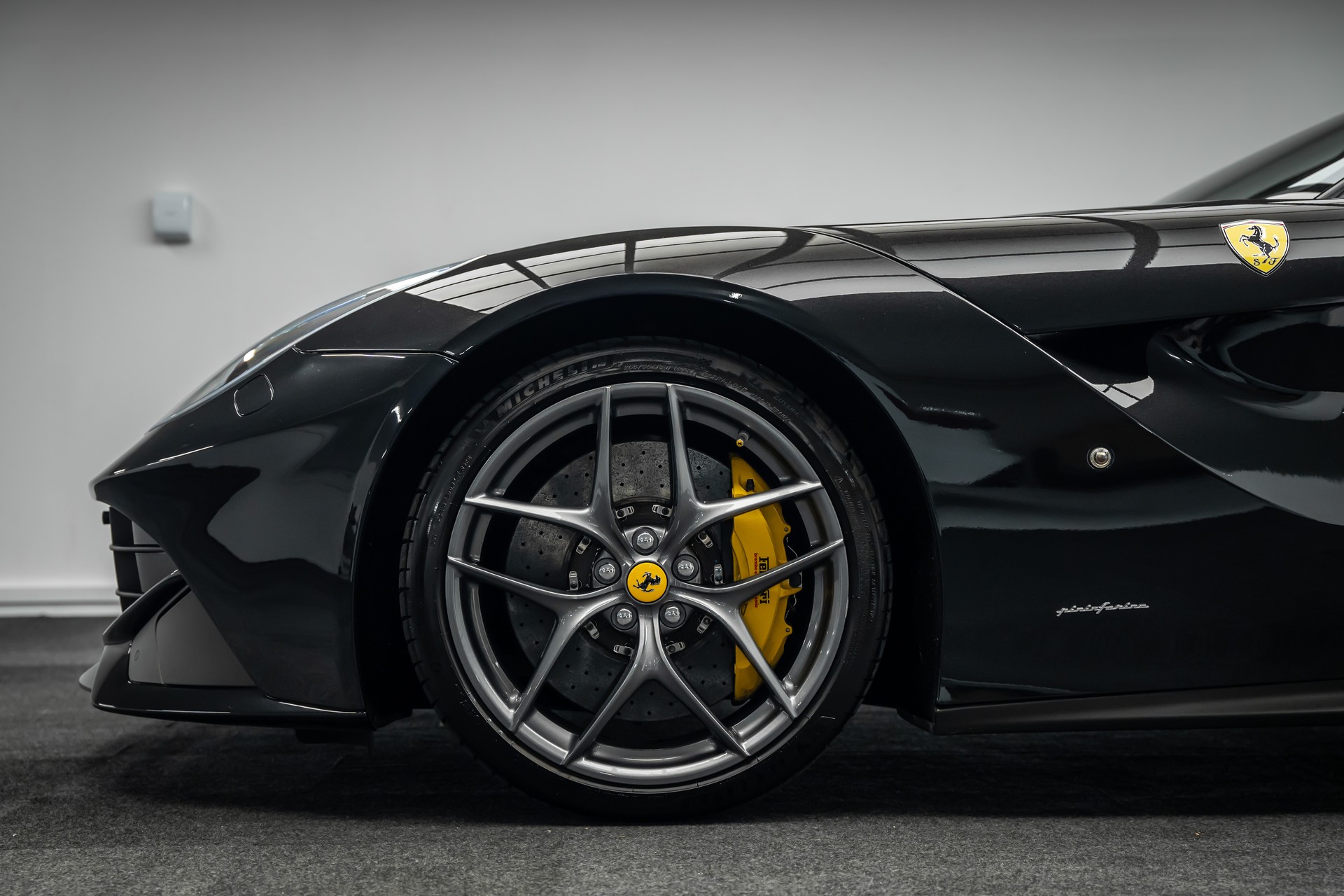 FERRARI * F12 * FULL CARBON INNEN * FRISCH AB FERRARI SERVICE * LEASING AB 1333.- *-image-1
