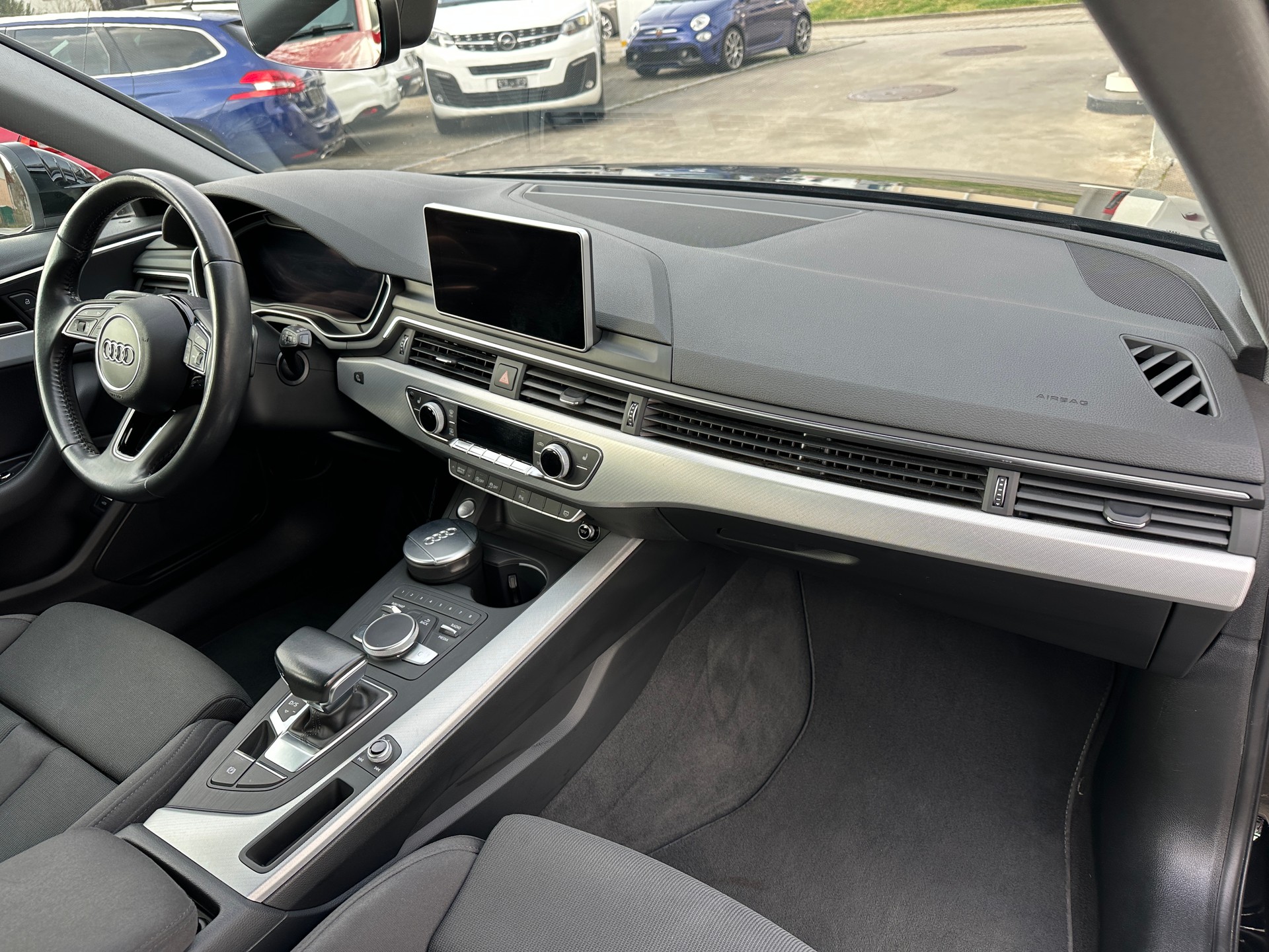 AUDI A4 Avant 2.0 TFSI Sport S-tronic-image-11