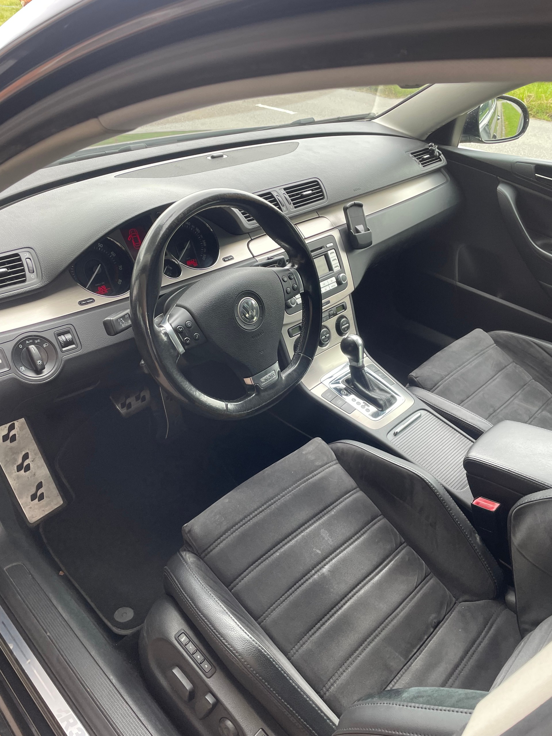 VW Passat Variant R36 4Motion-image-3