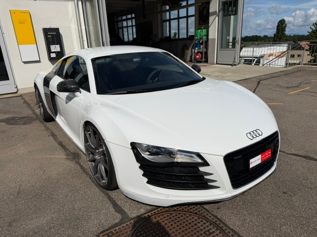 AUDI R8 Coupé 4.2-image-2