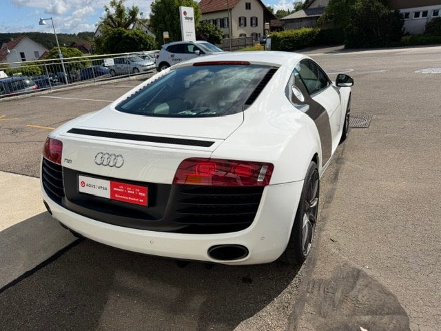 AUDI R8 Coupé 4.2-image-4