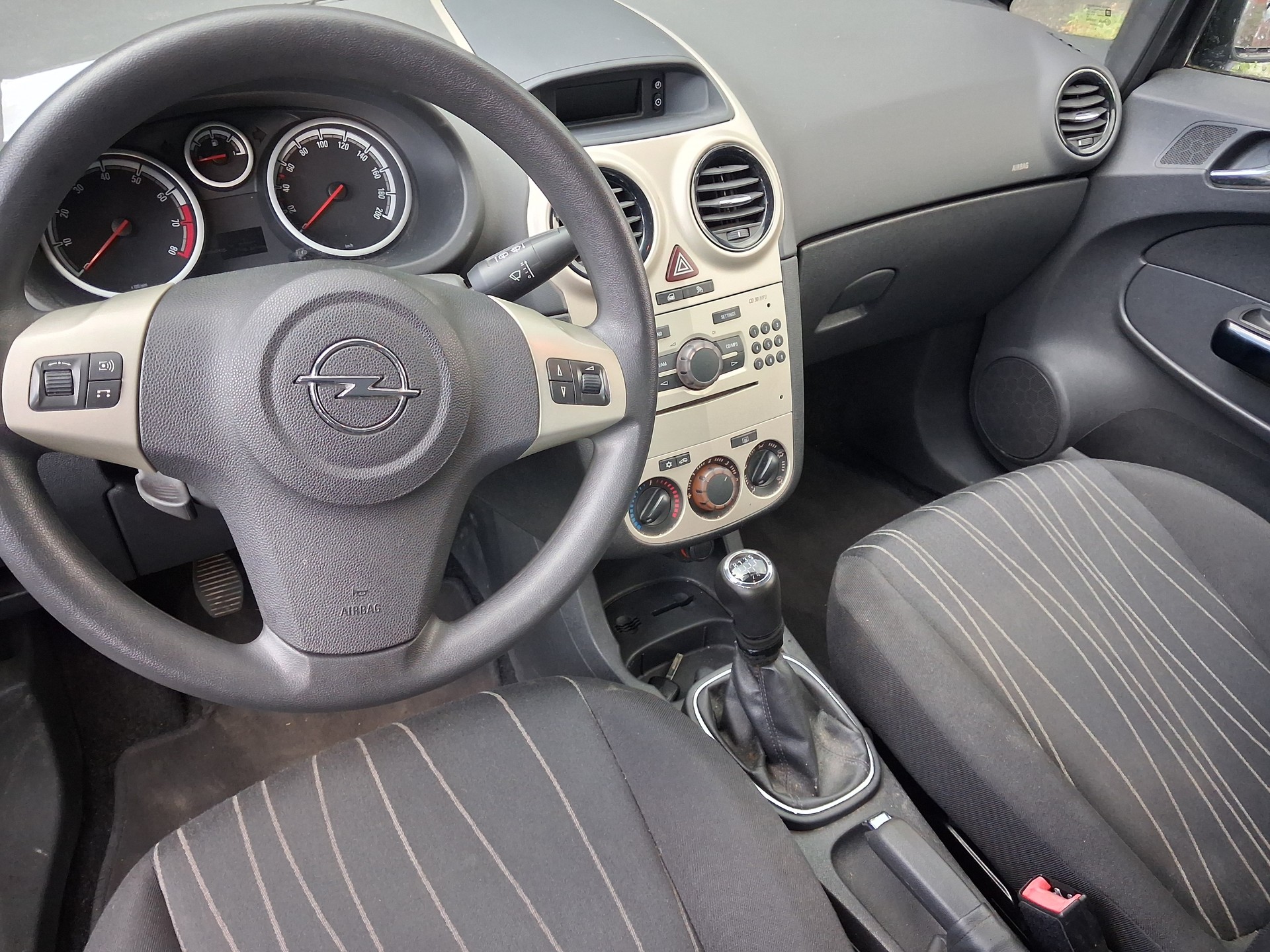 OPEL Corsa 1.2 TP-image-8