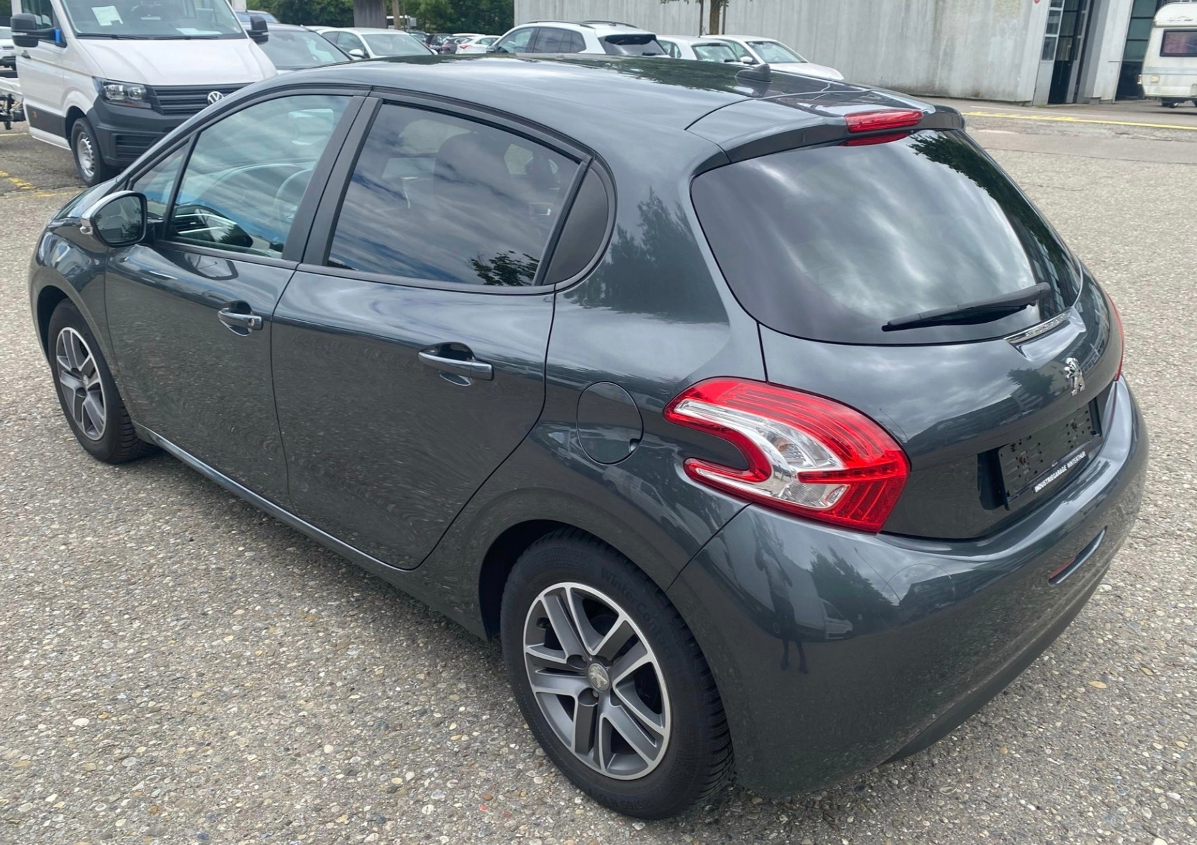 PEUGEOT 208 1.2 VTI Active-image-3
