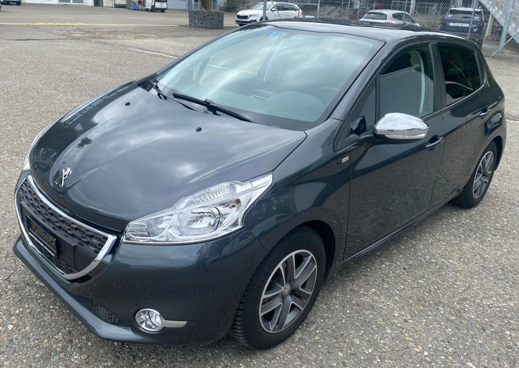 PEUGEOT 208 1.2 VTI Active-image-2