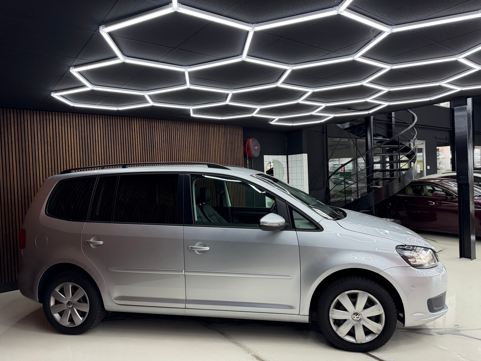 VW Touran 1.4 TSI EcoFuel Team DSG-image-3