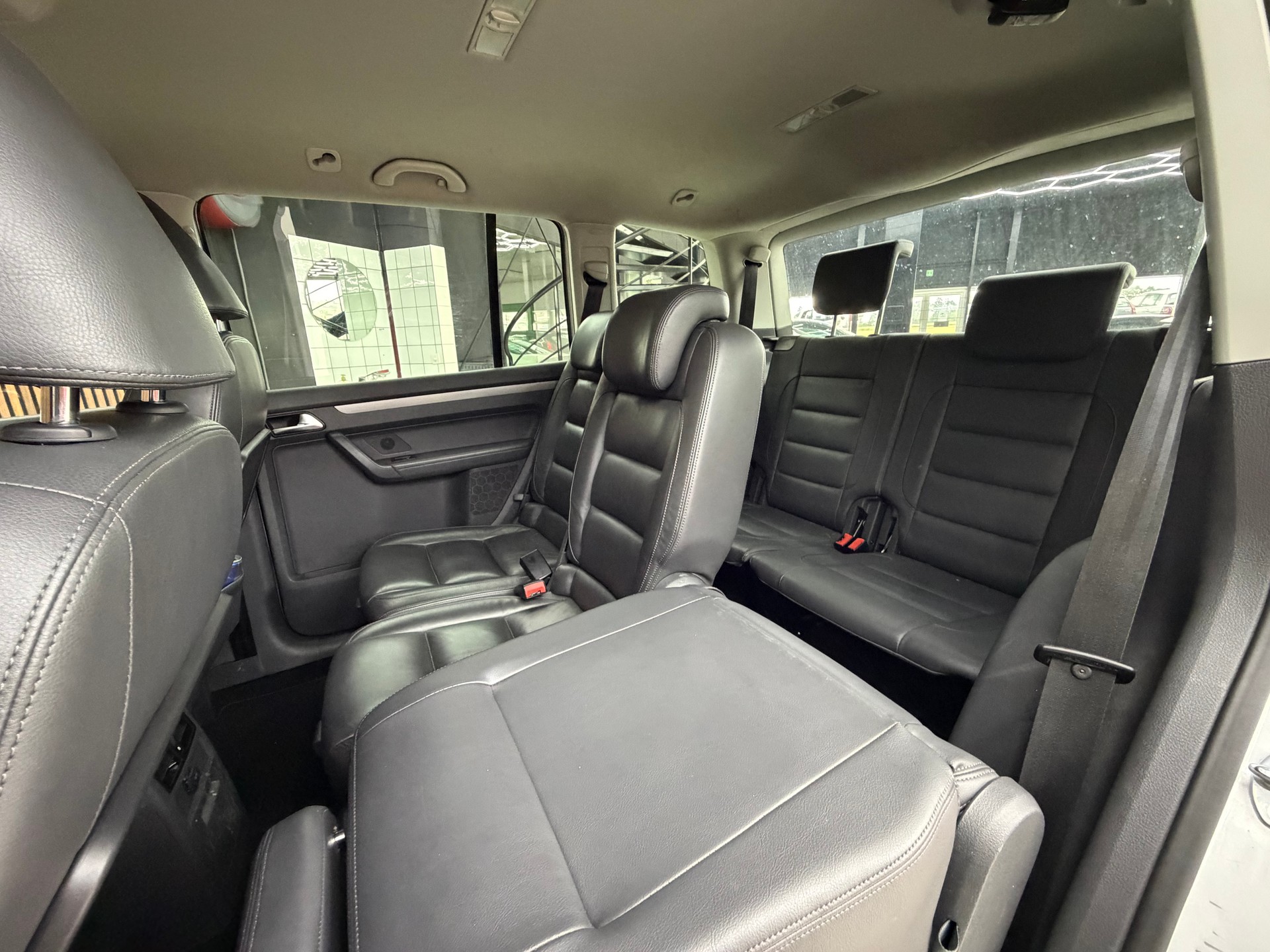 VW Touran 1.4 TSI EcoFuel Team DSG-image-15