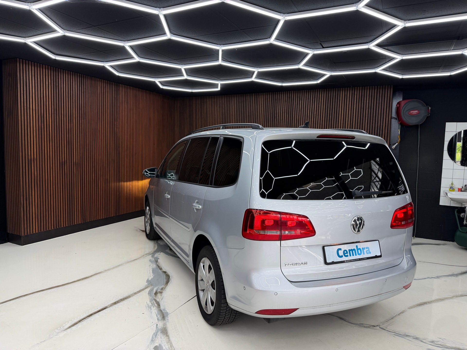 VW Touran 1.4 TSI EcoFuel Team DSG-image-8