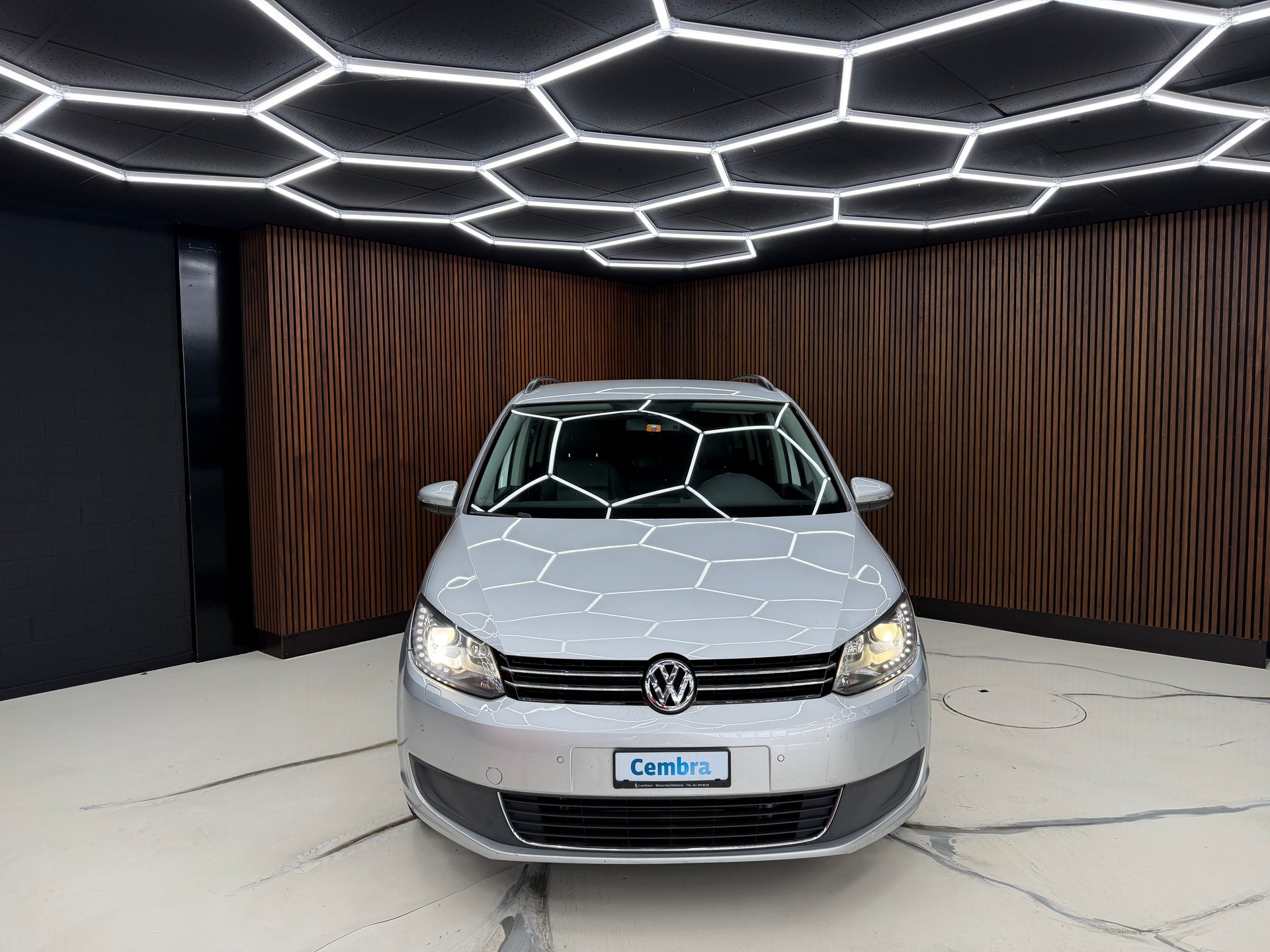 VW Touran 1.4 TSI EcoFuel Team DSG-image-1