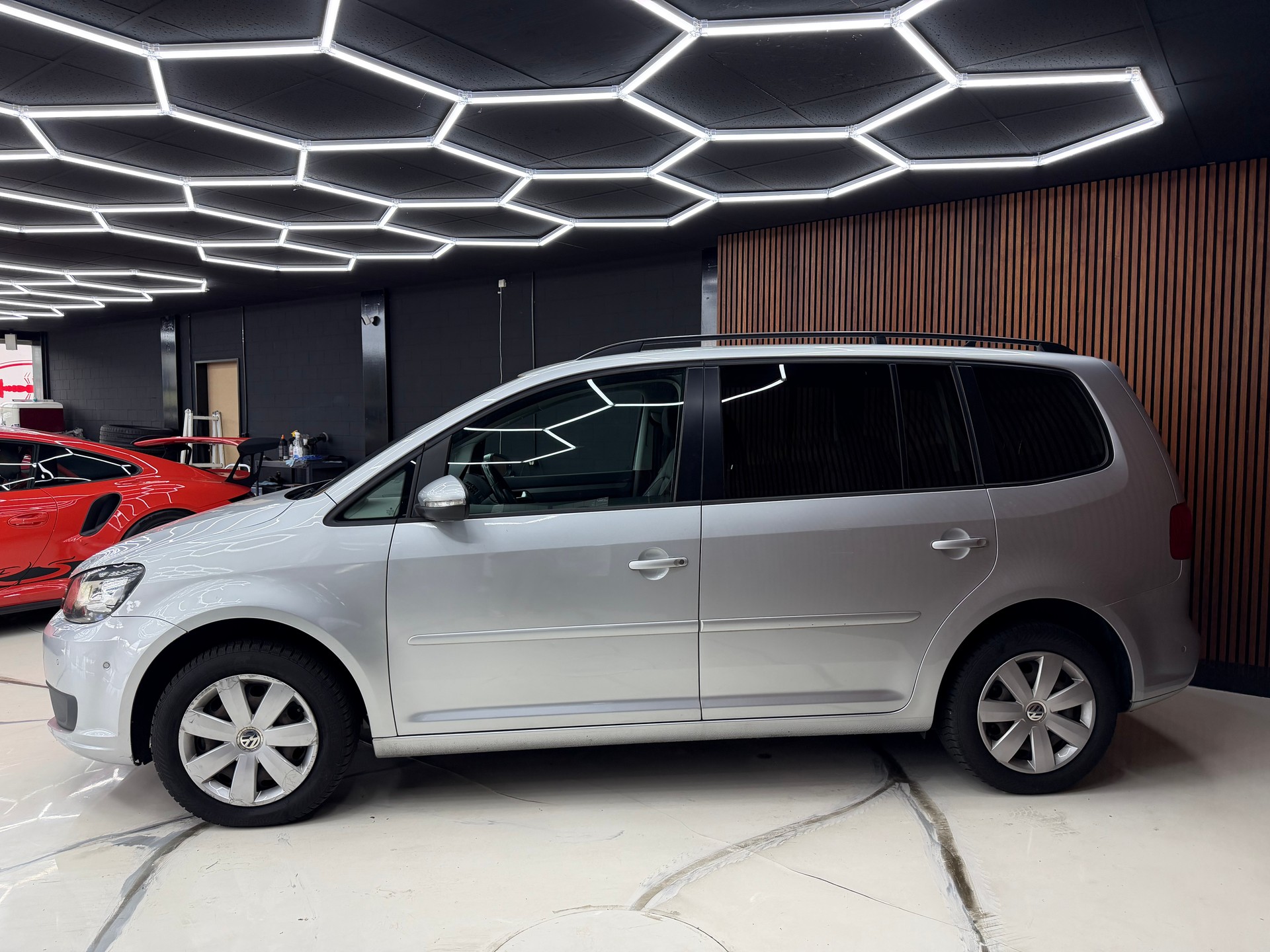 VW Touran 1.4 TSI EcoFuel Team DSG-image-4
