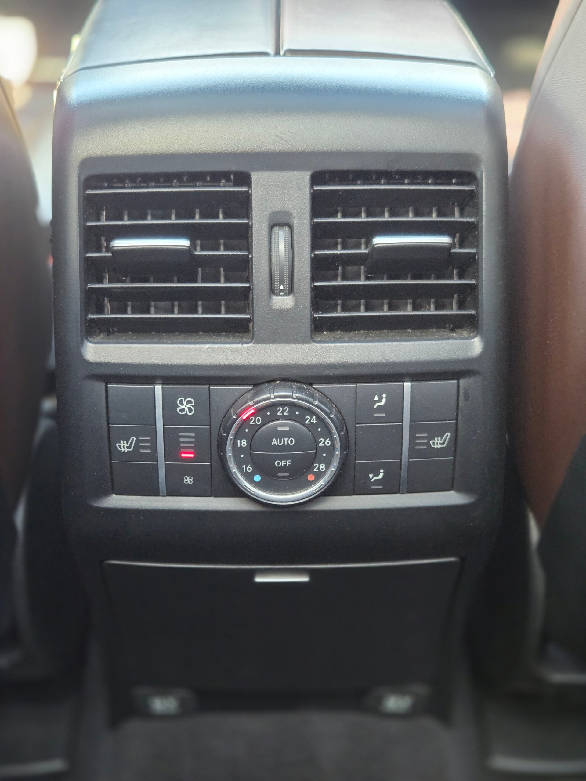 MERCEDES-BENZ ML 63 AMG 4Matic Speedshift-image-10