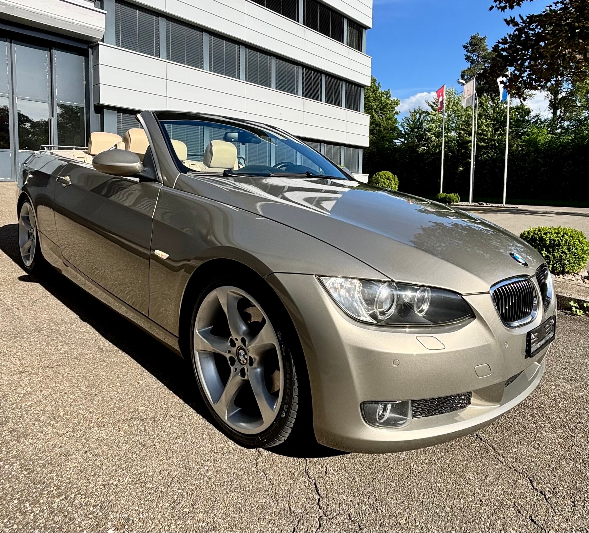 BMW 325i Cabriolet Steptronic-image-1