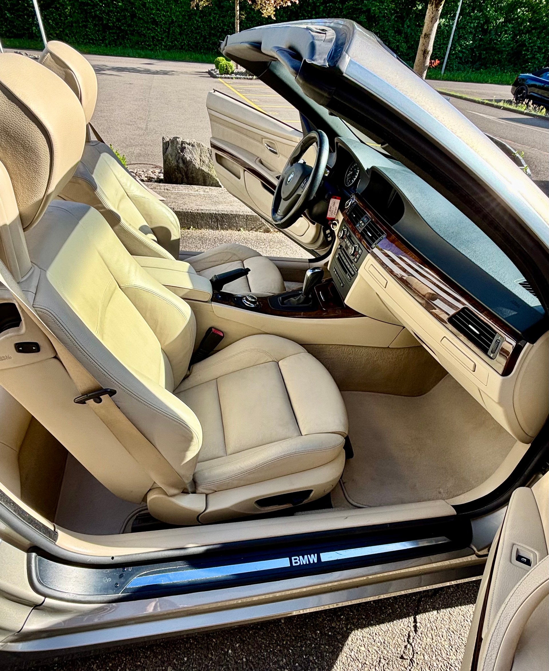 BMW 325i Cabriolet Steptronic-image-12