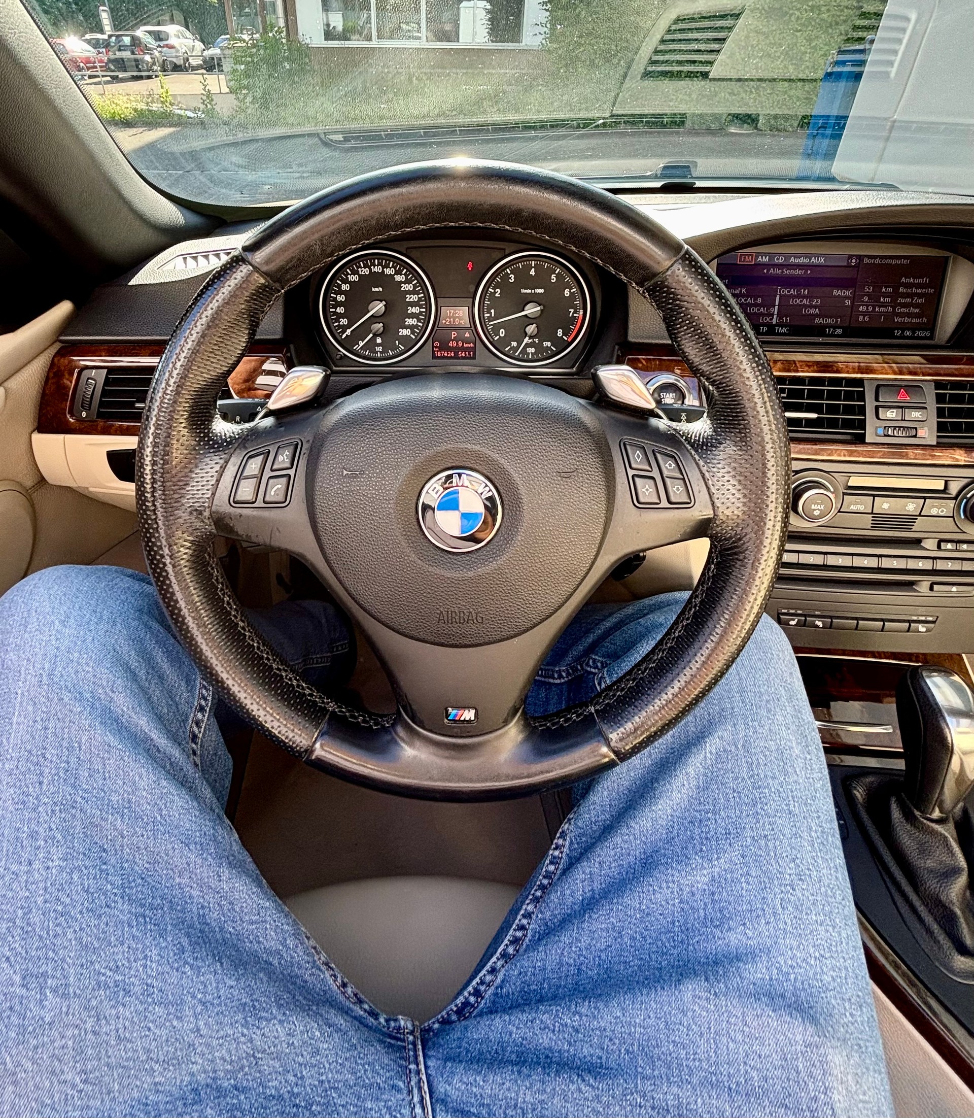 BMW 325i Cabriolet Steptronic-image-10