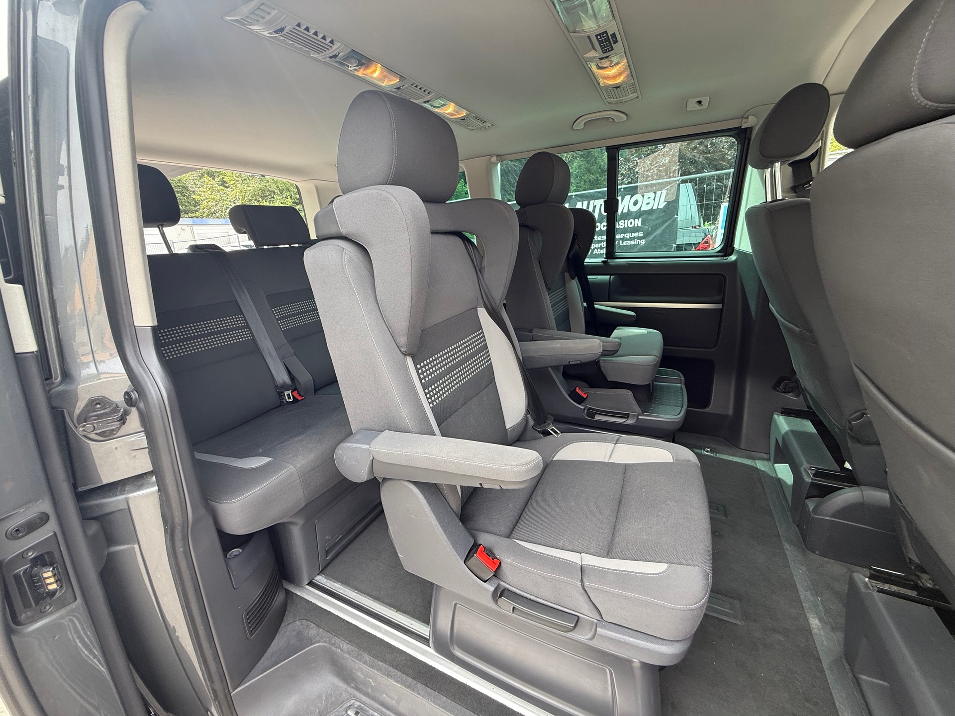 VW T5 Multivan 2.0 Bi-TDI CR Comfortline Life DSG-image-10