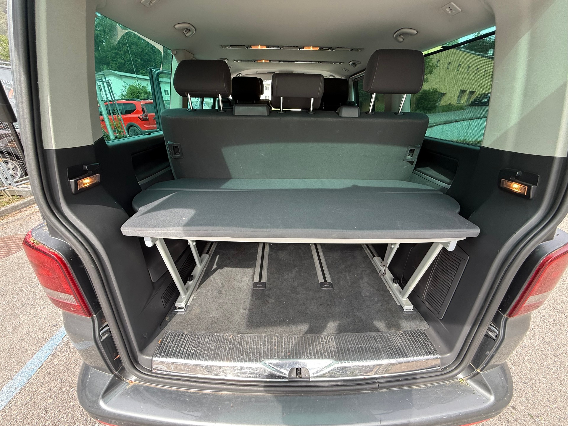 VW T5 Multivan 2.0 Bi-TDI CR Comfortline Life DSG-image-9