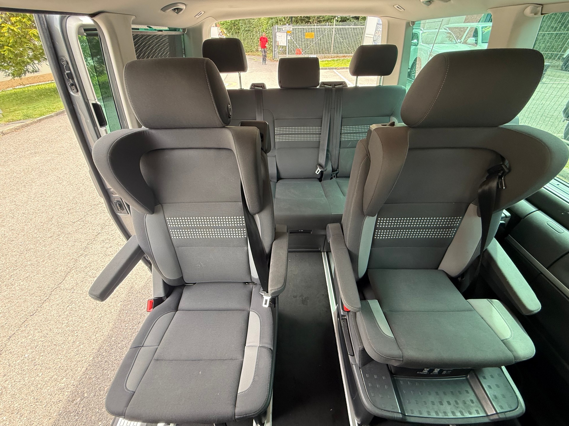 VW T5 Multivan 2.0 Bi-TDI CR Comfortline Life DSG-image-23