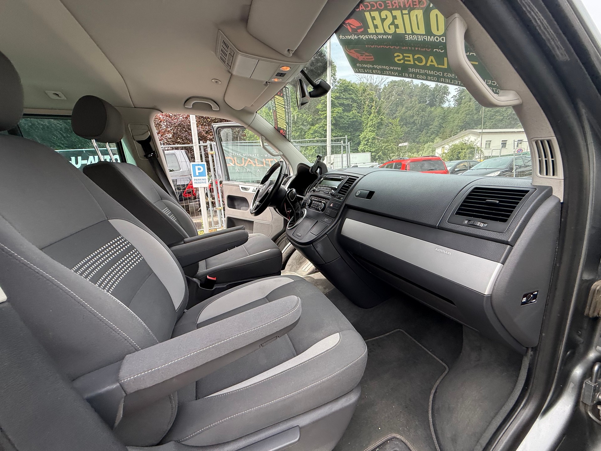VW T5 Multivan 2.0 Bi-TDI CR Comfortline Life DSG-image-11