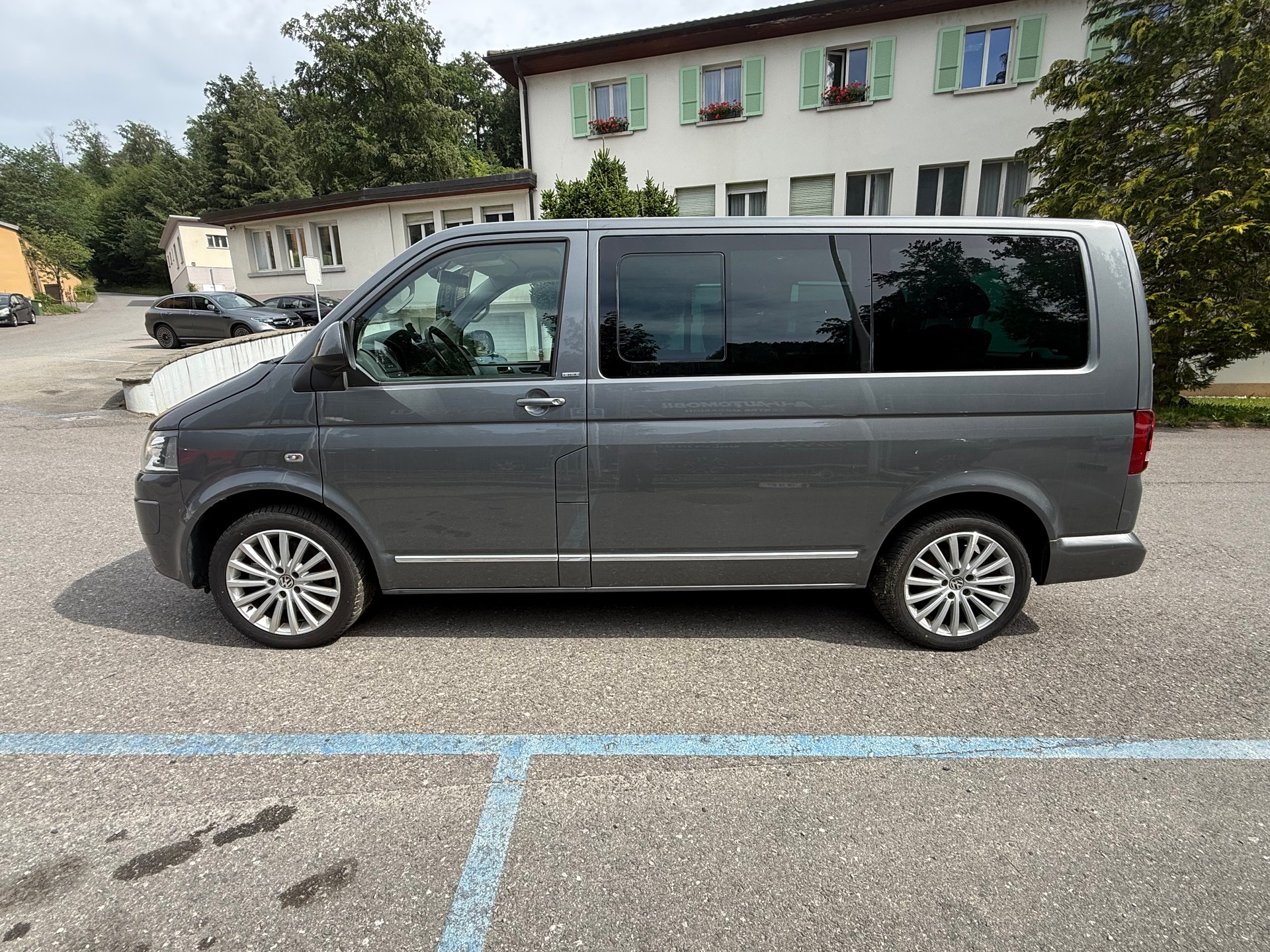 VW T5 Multivan 2.0 Bi-TDI CR Comfortline Life DSG-image-2