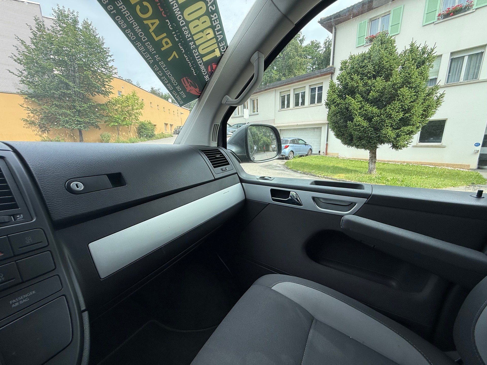 VW T5 Multivan 2.0 Bi-TDI CR Comfortline Life DSG-image-24