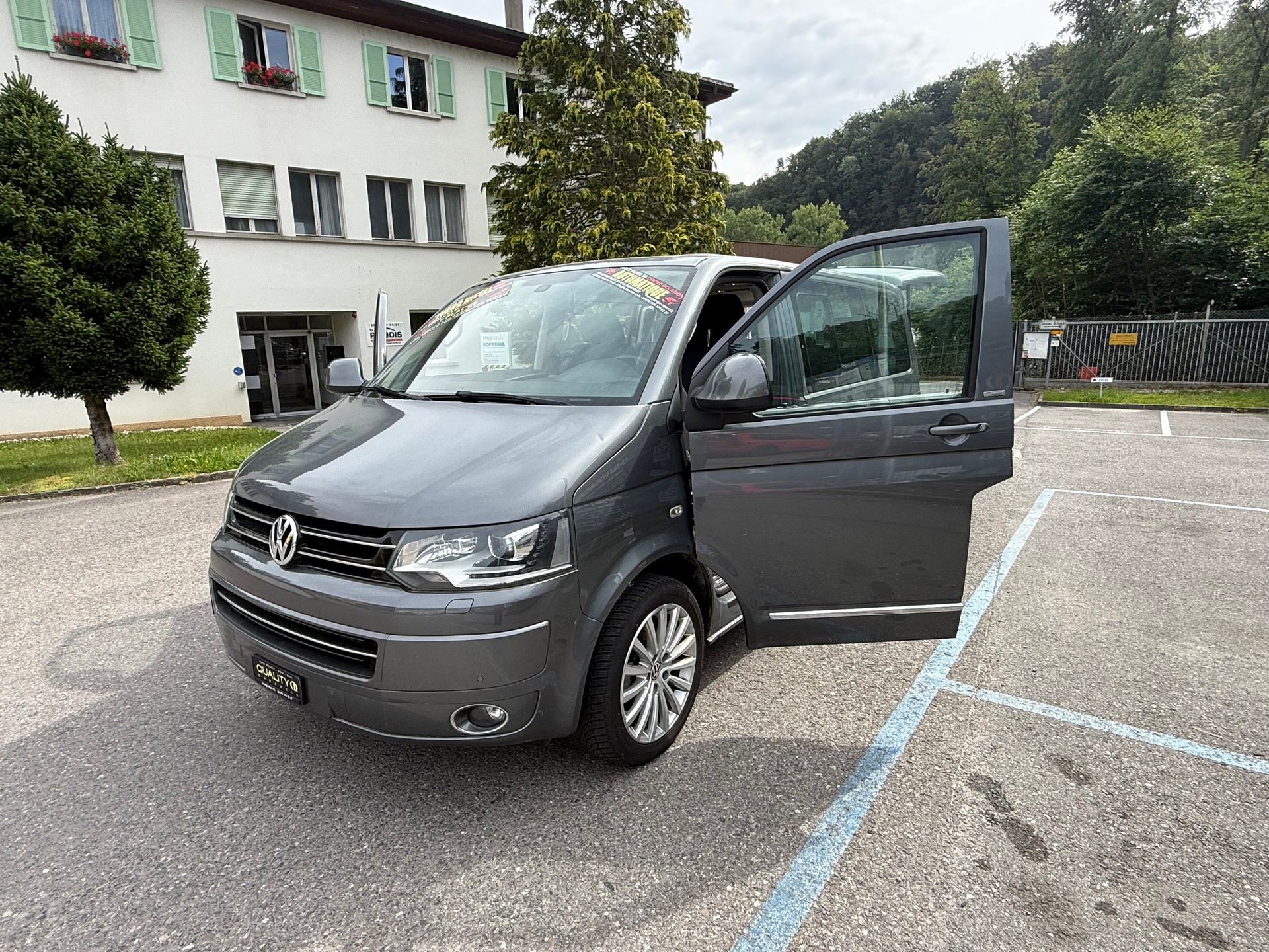 VW T5 Multivan 2.0 Bi-TDI CR Comfortline Life DSG-image-13